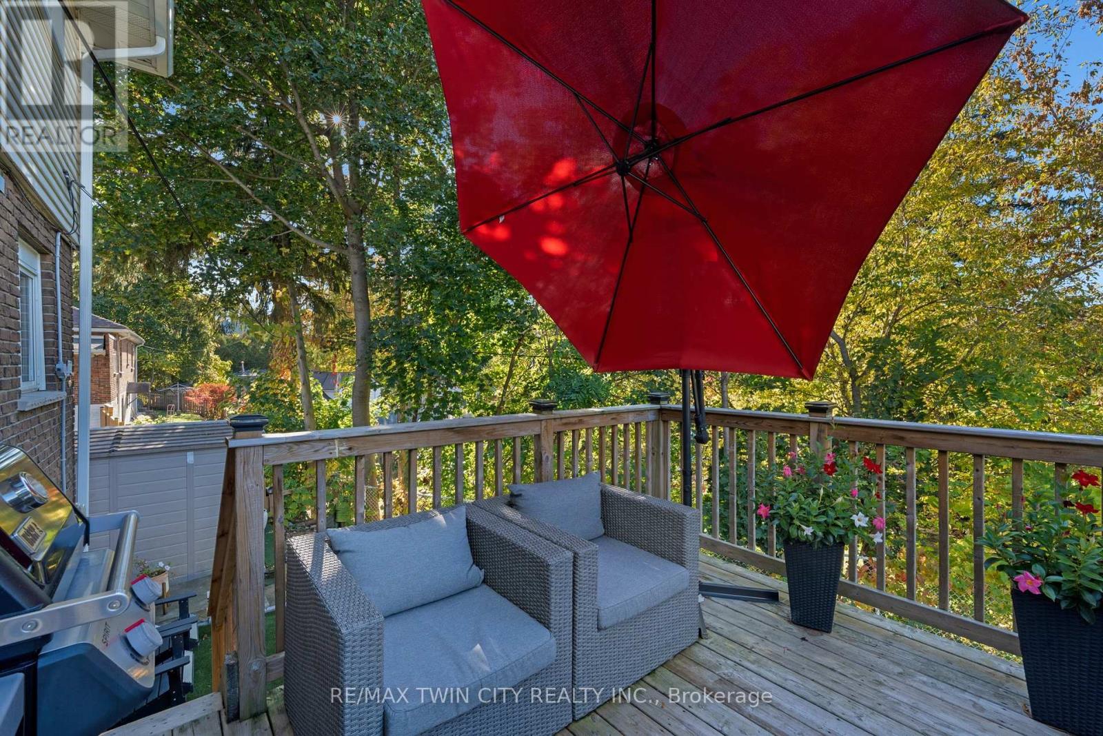 49 Bergey Street, Cambridge, Ontario  N3C 1P7 - Photo 38 - X12471413
