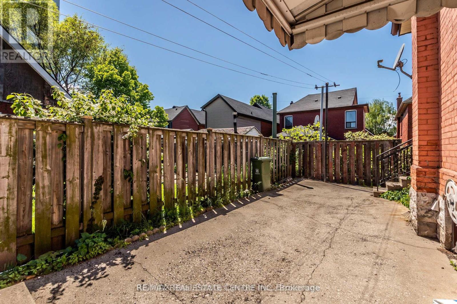 40 Greig Street, Hamilton, Ontario  L8R 2W7 - Photo 20 - X12471442