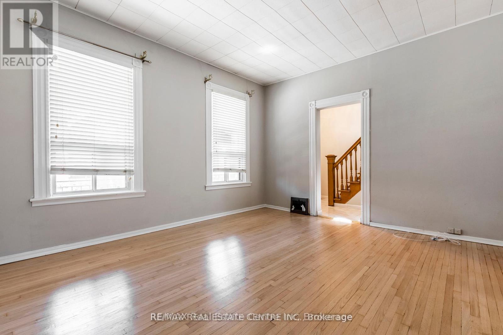 40 Greig Street, Hamilton, Ontario  L8R 2W7 - Photo 24 - X12471442