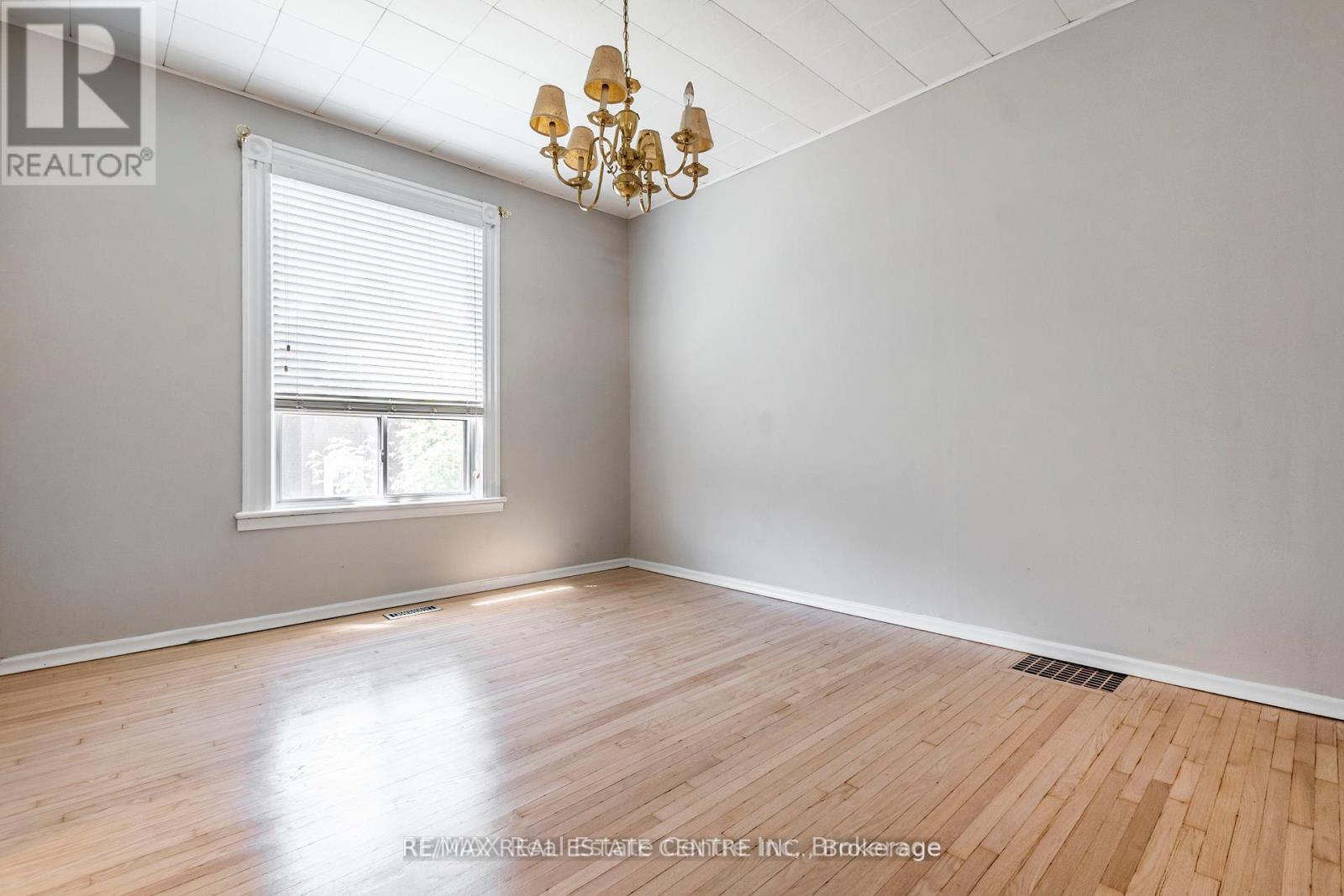 40 Greig Street, Hamilton, Ontario  L8R 2W7 - Photo 25 - X12471442