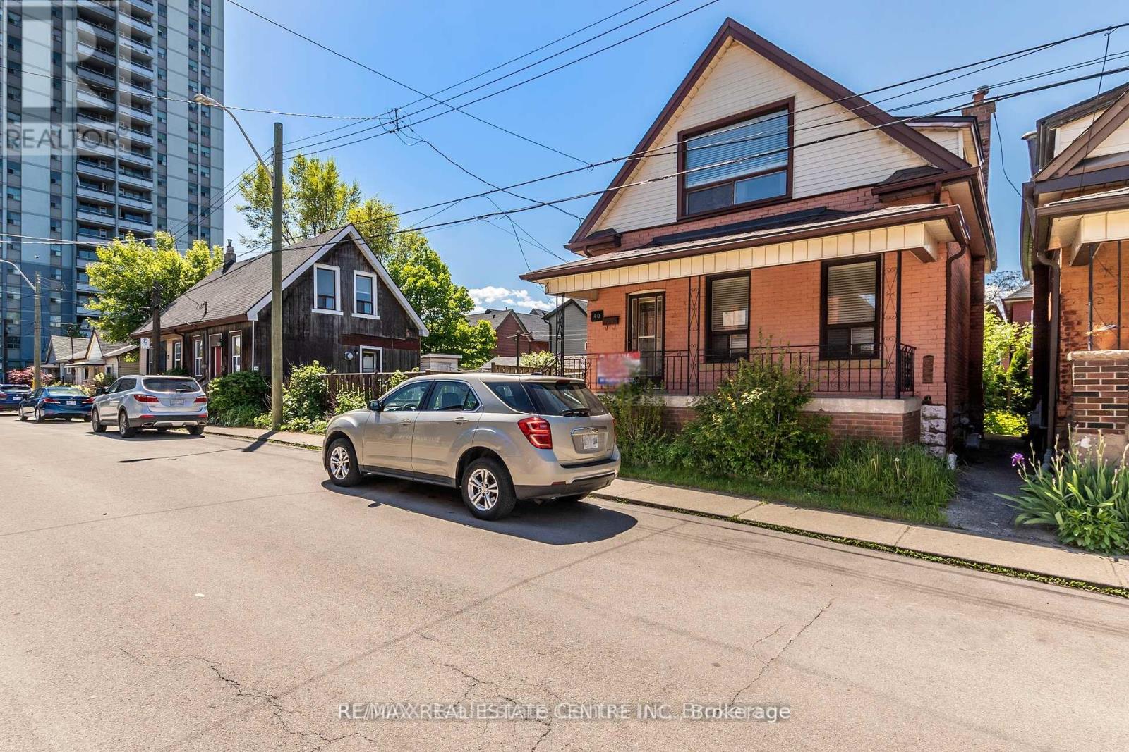 40 Greig Street, Hamilton, Ontario  L8R 2W7 - Photo 3 - X12471442