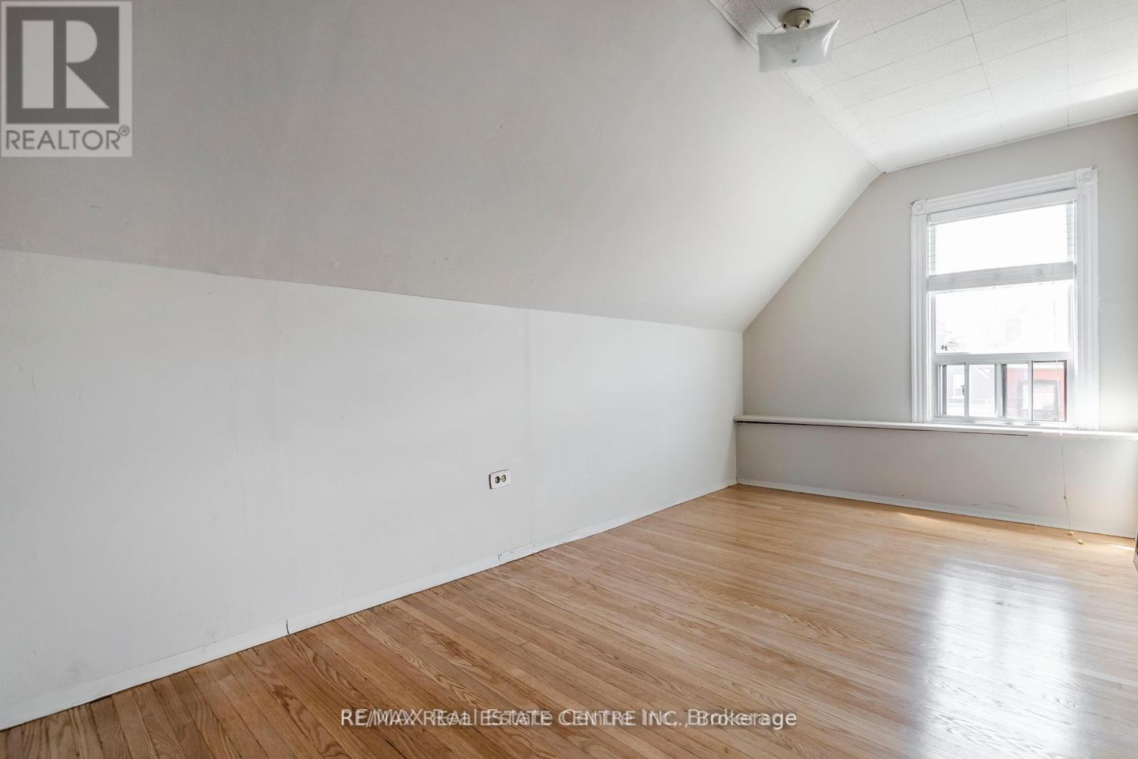 40 Greig Street, Hamilton, Ontario  L8R 2W7 - Photo 31 - X12471442