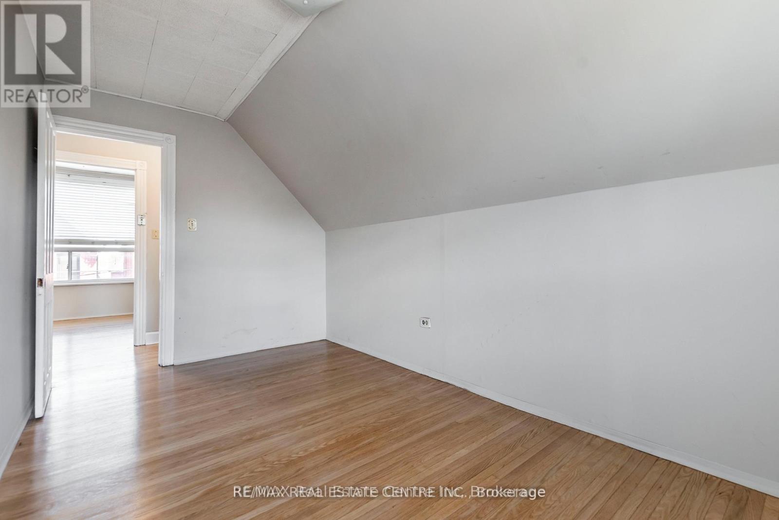 40 Greig Street, Hamilton, Ontario  L8R 2W7 - Photo 32 - X12471442