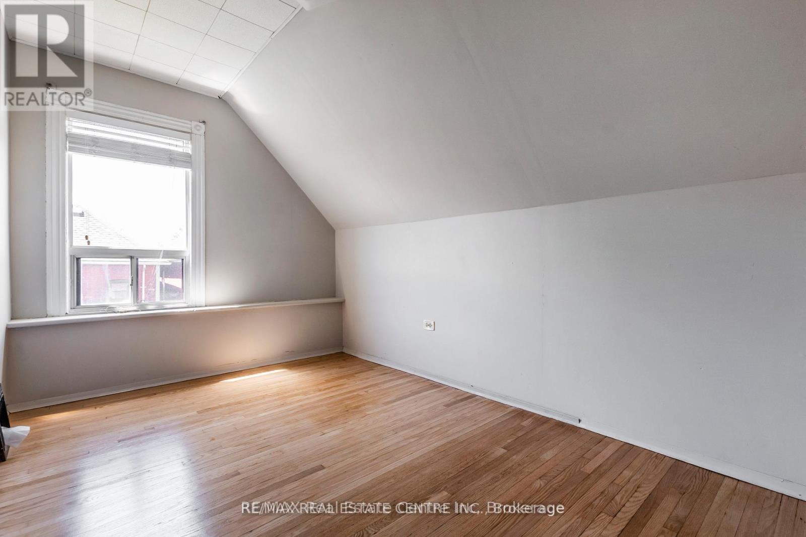 40 Greig Street, Hamilton, Ontario  L8R 2W7 - Photo 34 - X12471442
