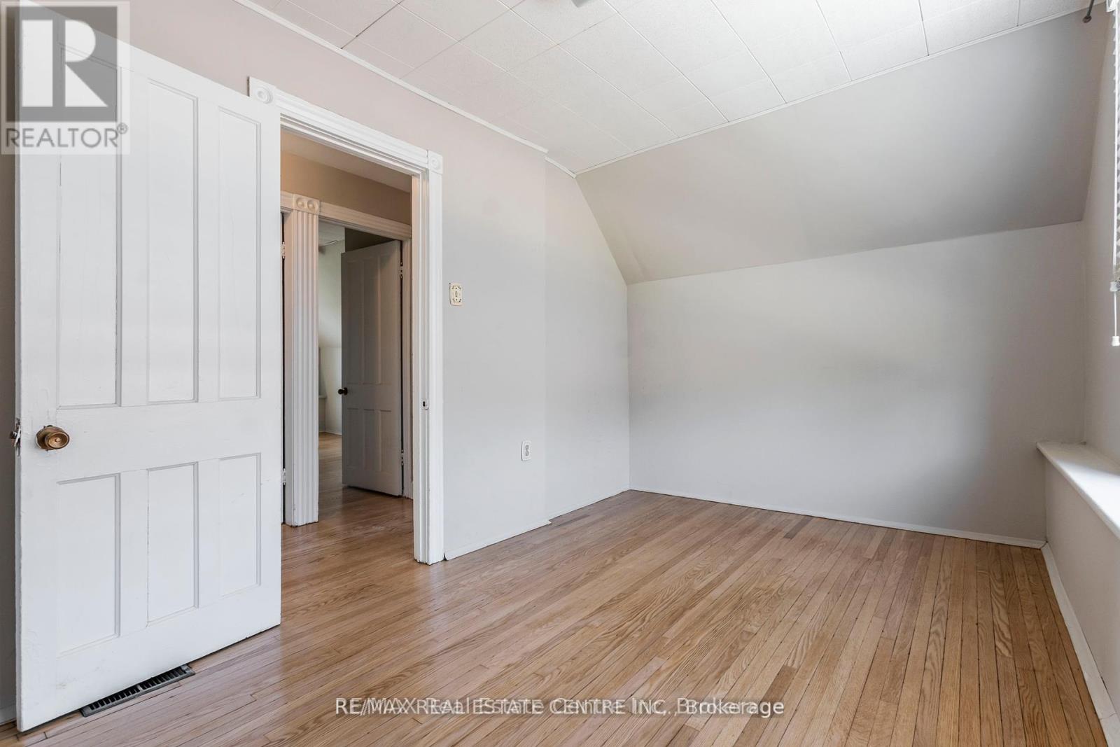 40 Greig Street, Hamilton, Ontario  L8R 2W7 - Photo 37 - X12471442