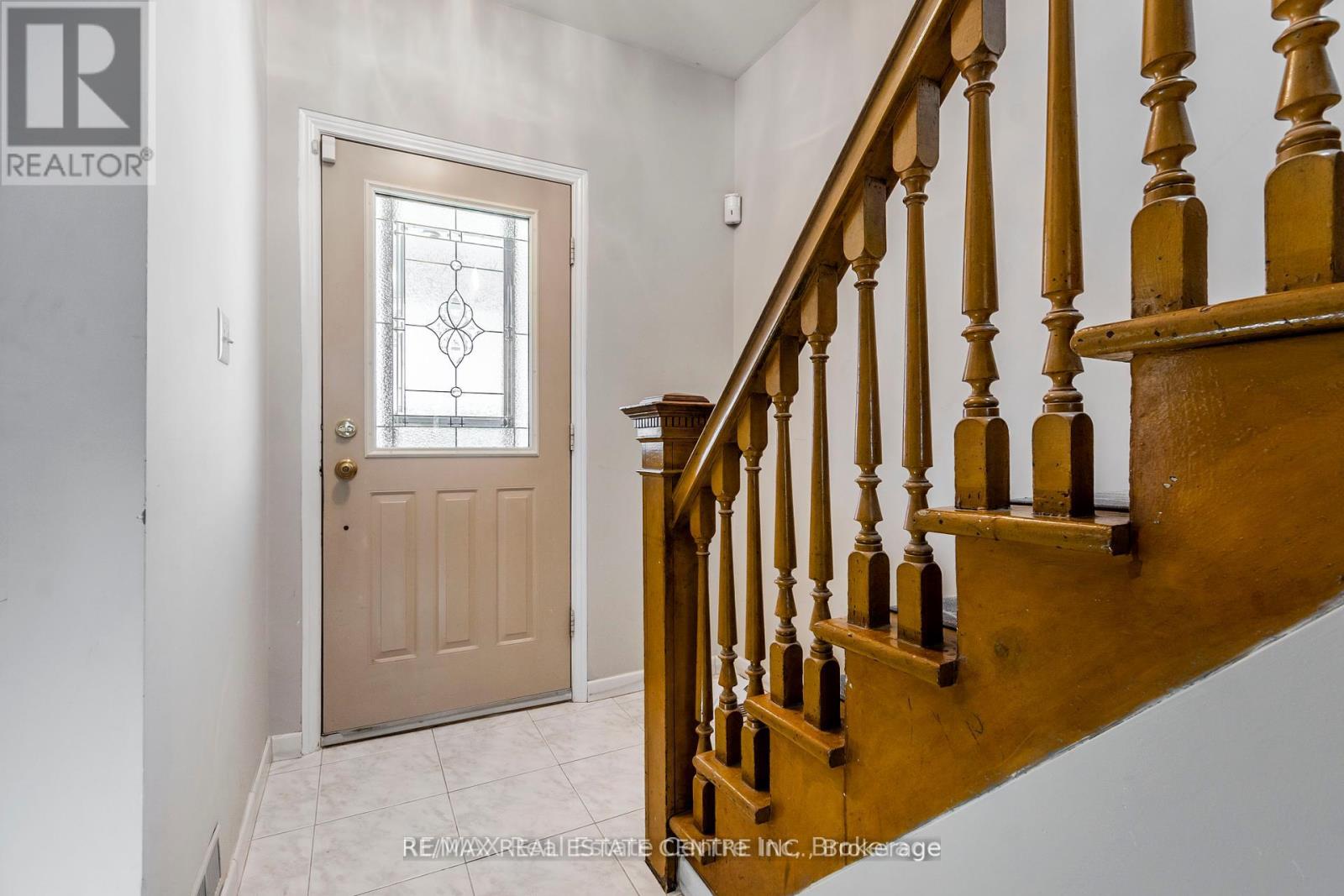 40 Greig Street, Hamilton, Ontario  L8R 2W7 - Photo 6 - X12471442