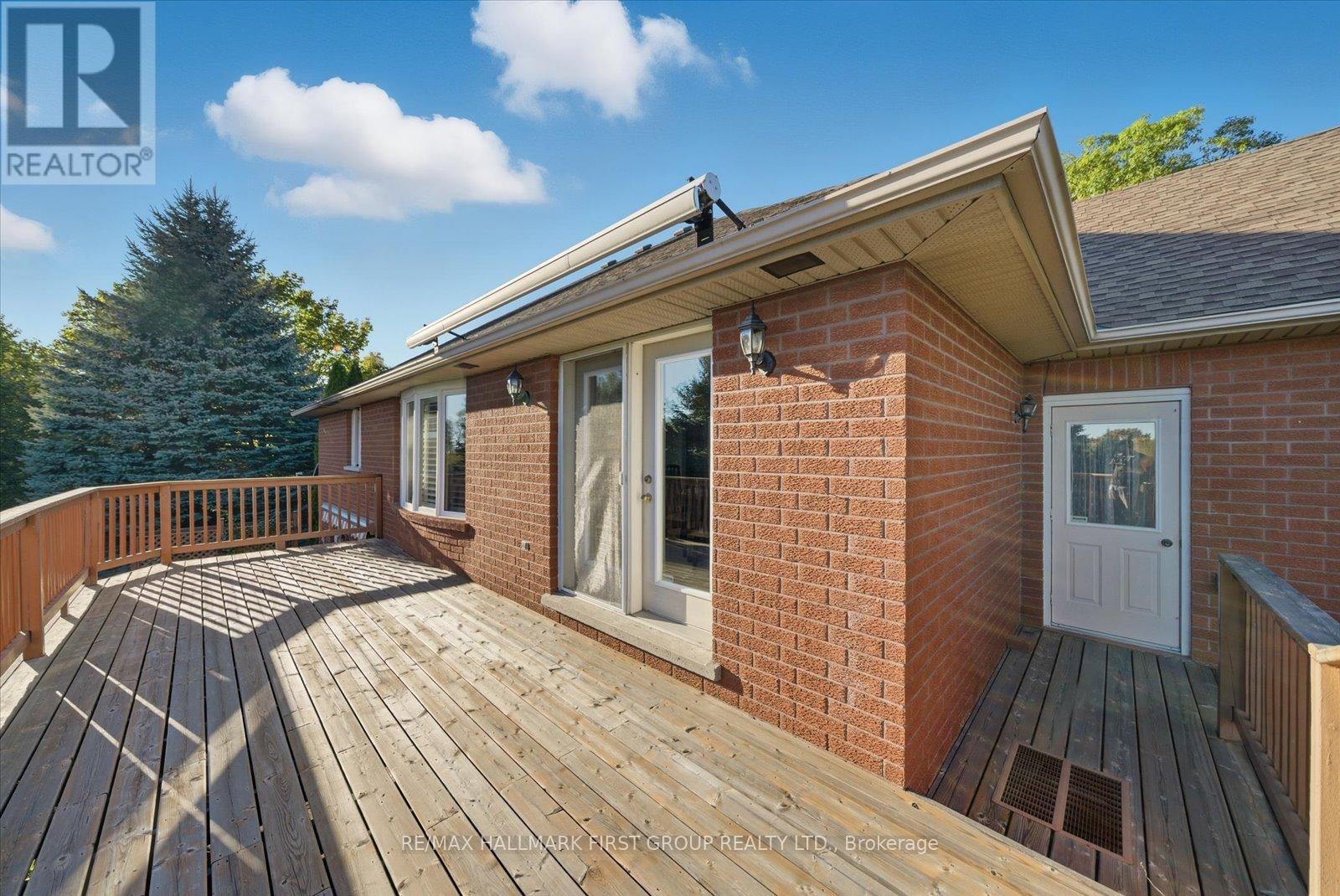 4 Sunrise Court, Hamilton Township, Ontario  K9A 4J7 - Photo 9 - X12471495