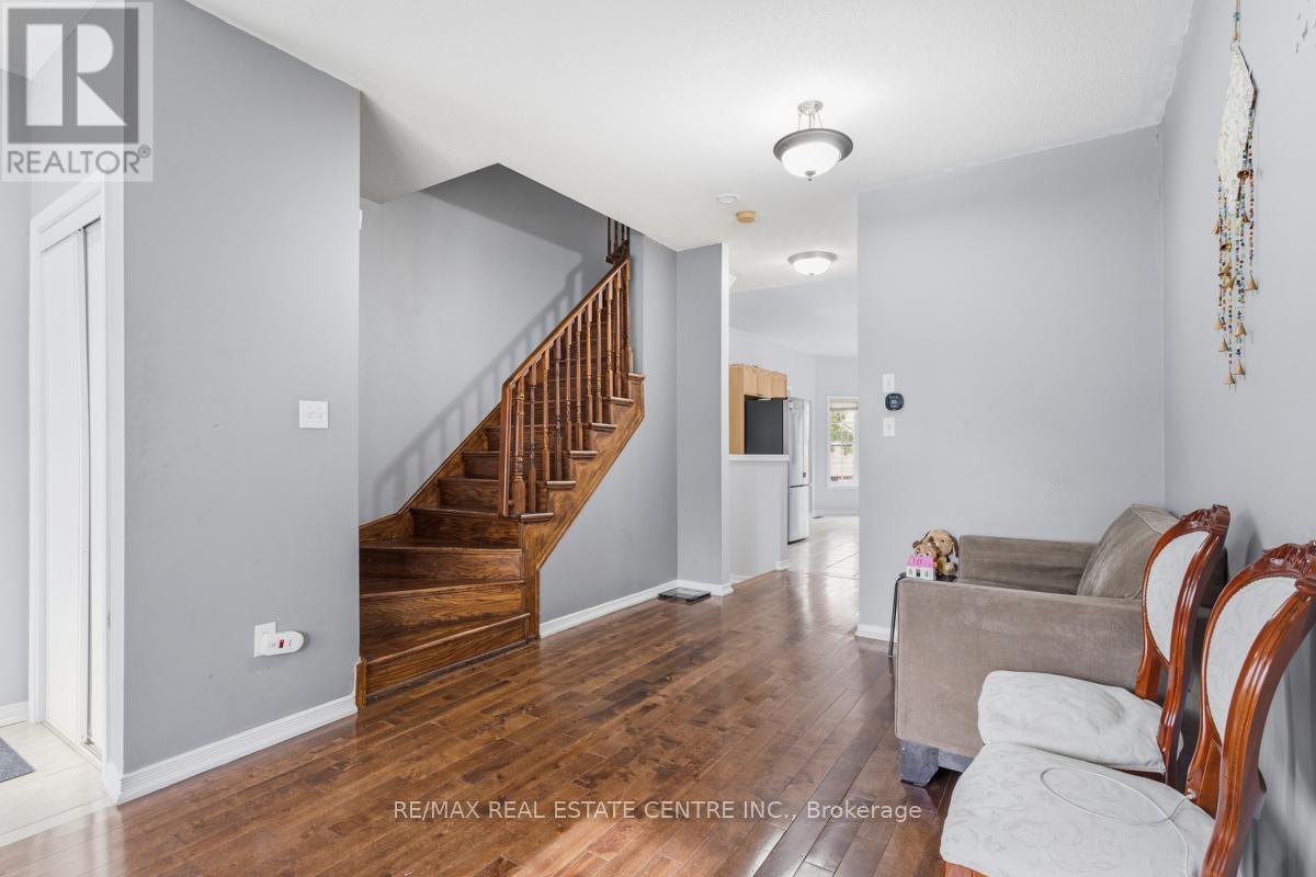 13 Milkweed Crescent, Brampton, Ontario  L7A 1T8 - Photo 2 - W12422406