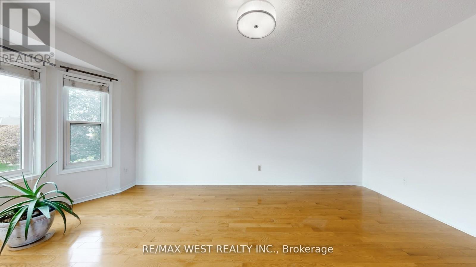 7147 Harding Crescent, Mississauga, Ontario  L5N 5P5 - Photo 13 - W12465028