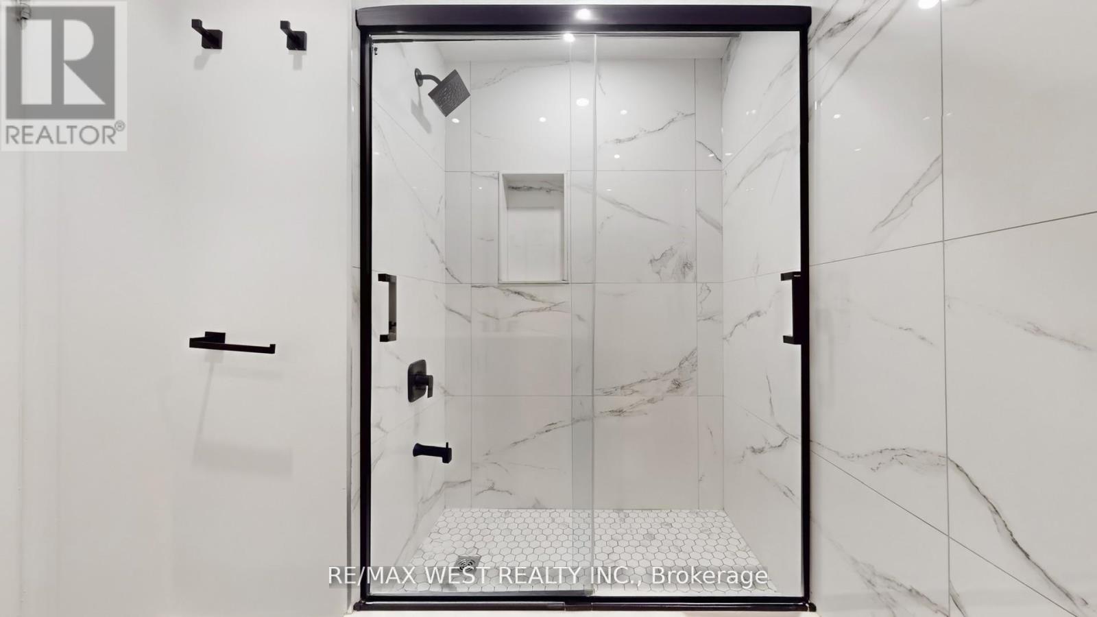 7147 Harding Crescent, Mississauga, Ontario  L5N 5P5 - Photo 21 - W12465028