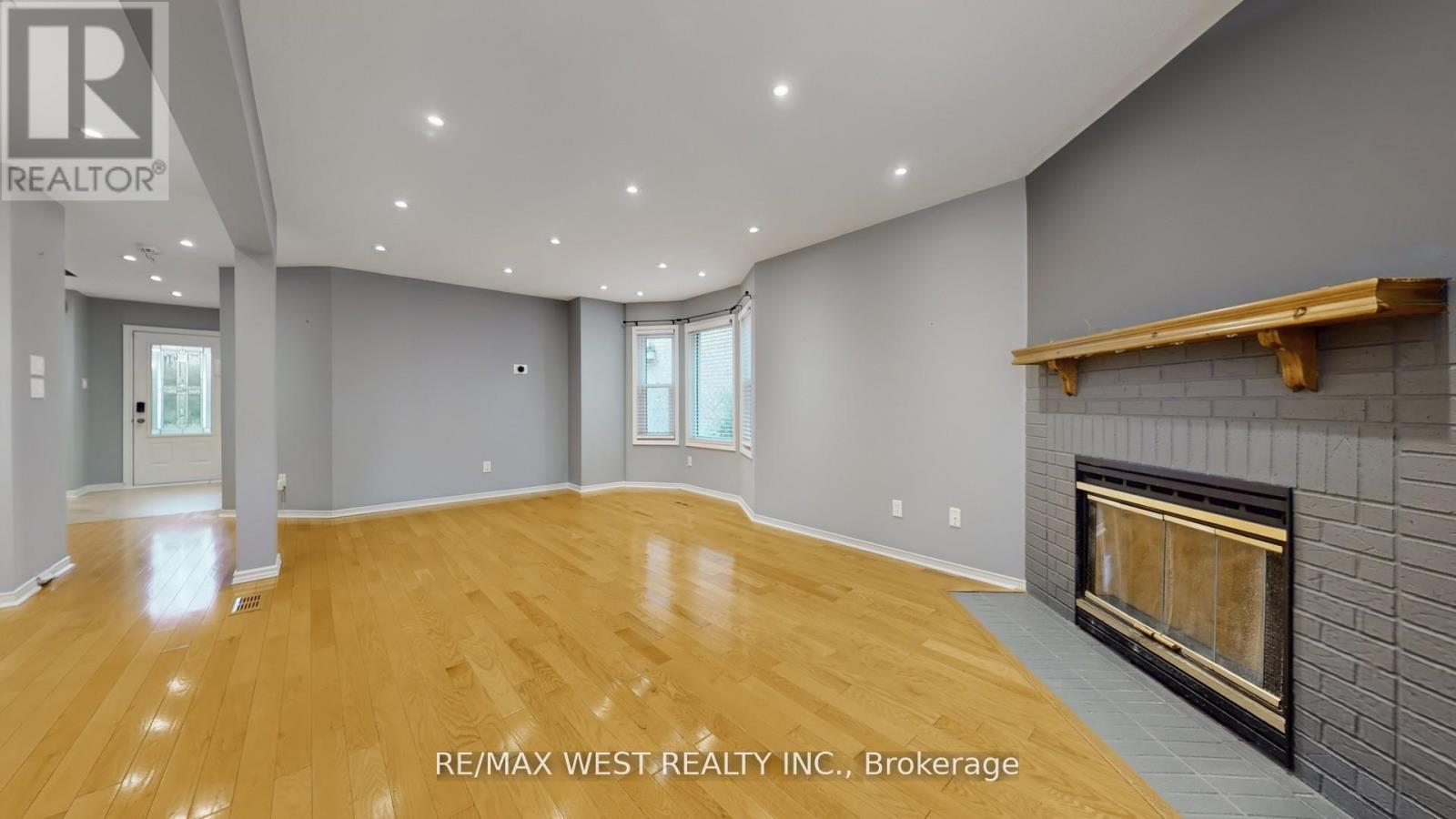 7147 Harding Crescent, Mississauga, Ontario  L5N 5P5 - Photo 7 - W12465028