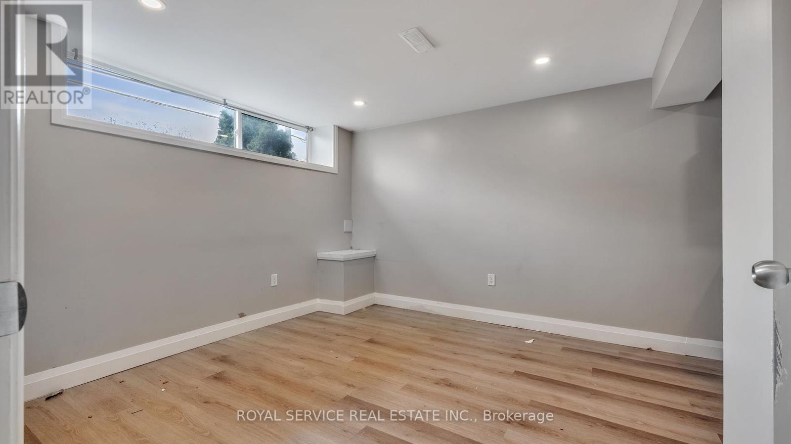 86 Park Road S, Oshawa, Ontario  L1J 4G9 - Photo 4 - E12152550