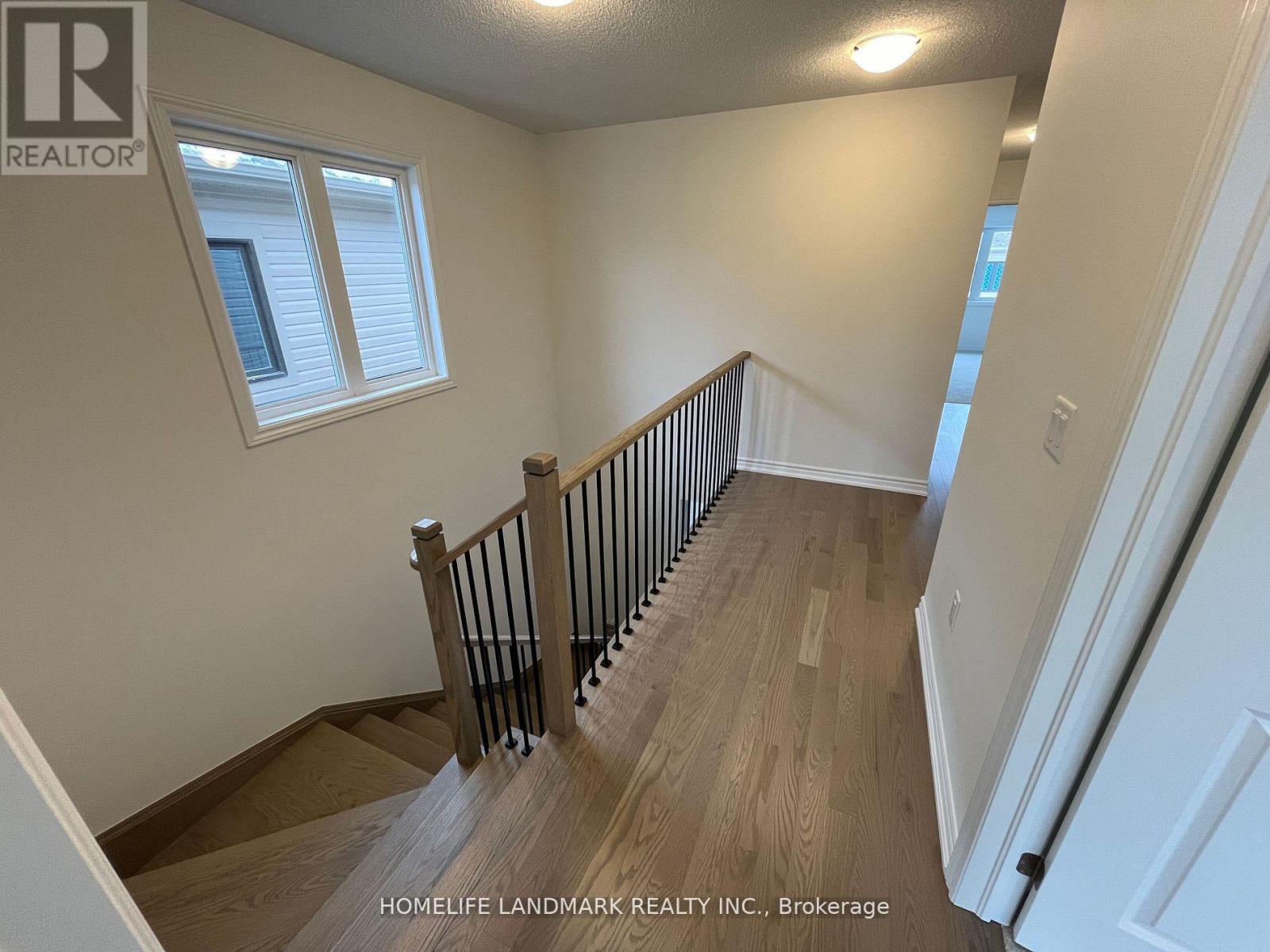 85 Phoenix Boulevard, Barrie, Ontario  L9J 0P7 - Photo 4 - S12429020