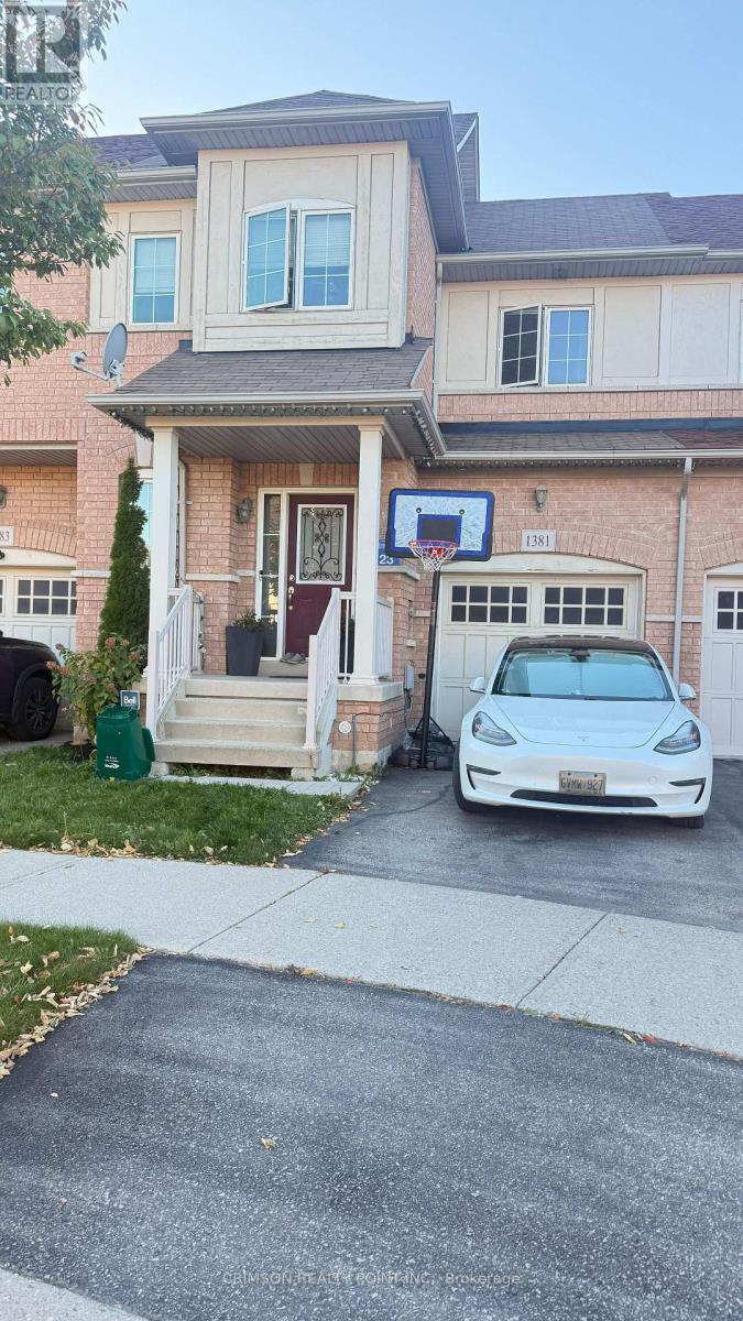 1381 Brandon Terrace, Milton, Ontario  L9T 7R4 - Photo 2 - W12470974