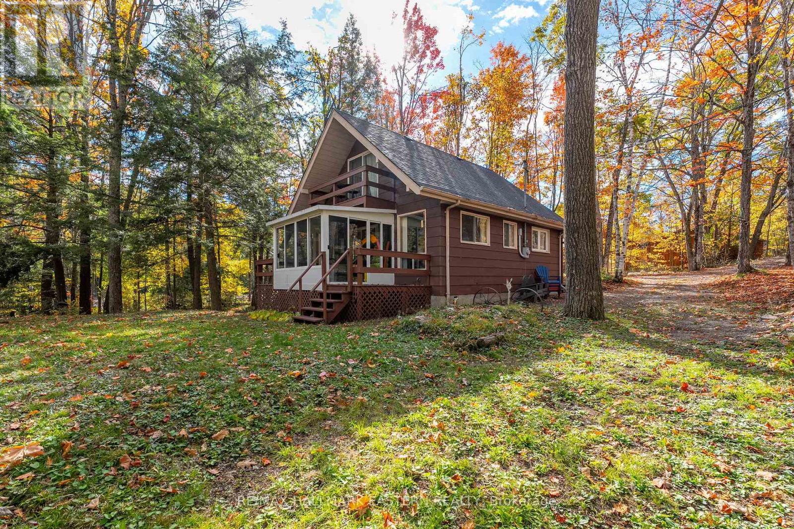 68 Irwin Drive, Trent Lakes, Ontario  K0L 1J0 - Photo 3 - X12197841