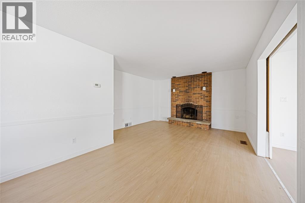 1345 Wiltshire Drive, Sarnia, Ontario  N7S 4P3 - Photo 10 - 25026454