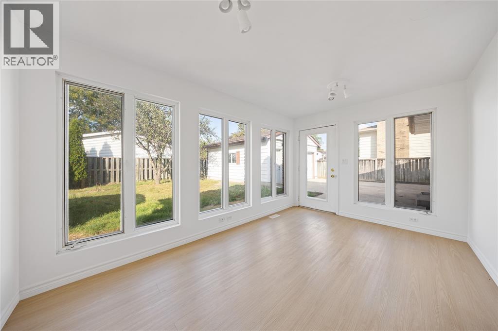 1345 Wiltshire Drive, Sarnia, Ontario  N7S 4P3 - Photo 12 - 25026454