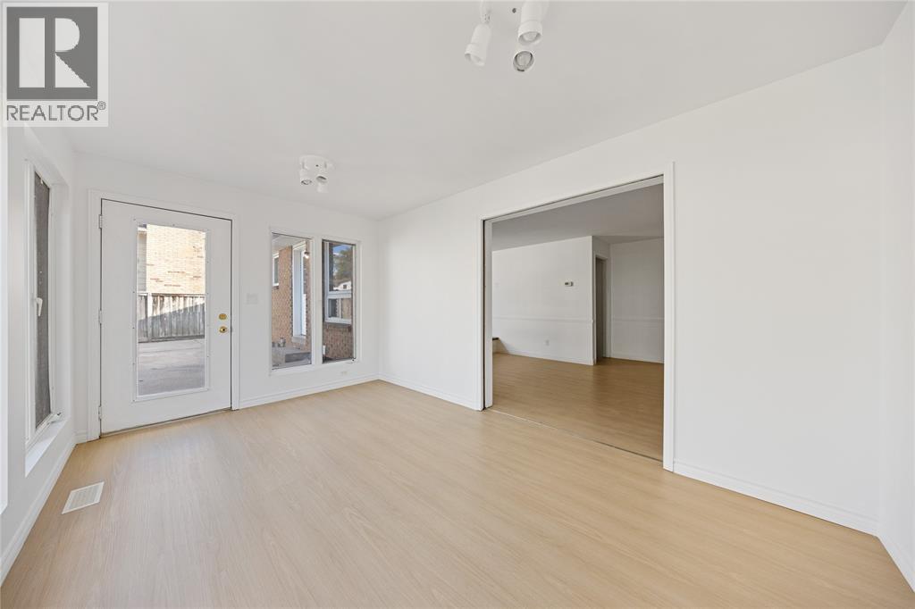 1345 Wiltshire Drive, Sarnia, Ontario  N7S 4P3 - Photo 13 - 25026454