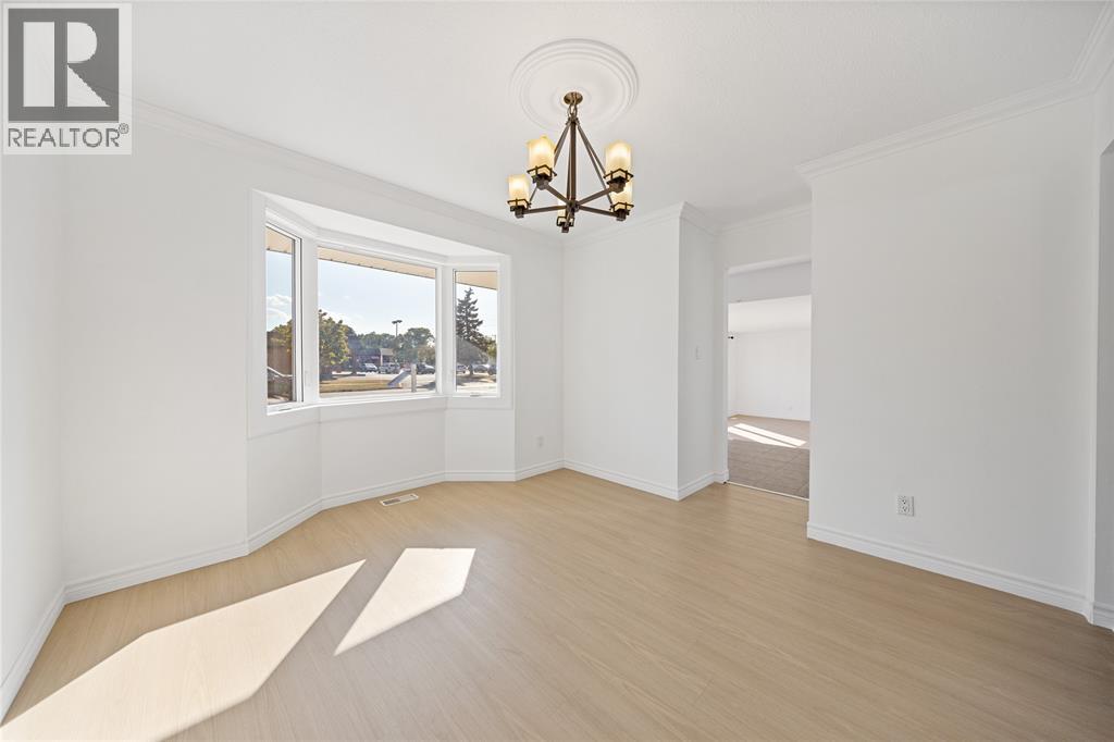 1345 Wiltshire Drive, Sarnia, Ontario  N7S 4P3 - Photo 8 - 25026454