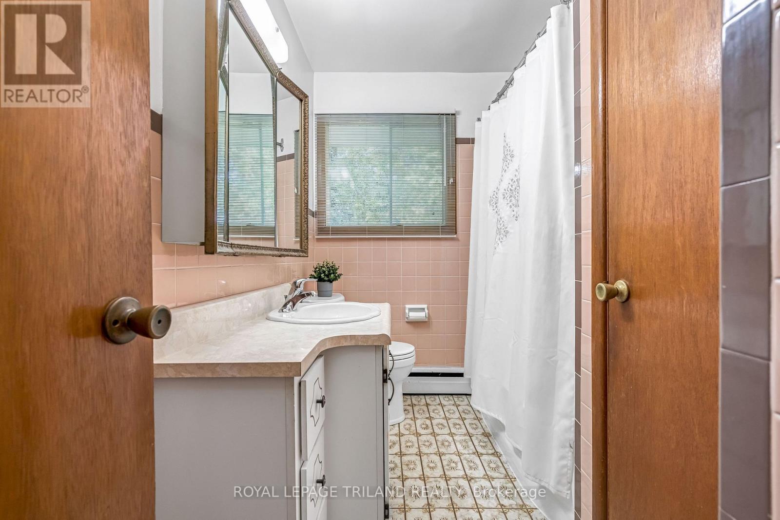 87 Wethered Street, London East, Ontario  N5Y 1H1 - Photo 24 - X12397088