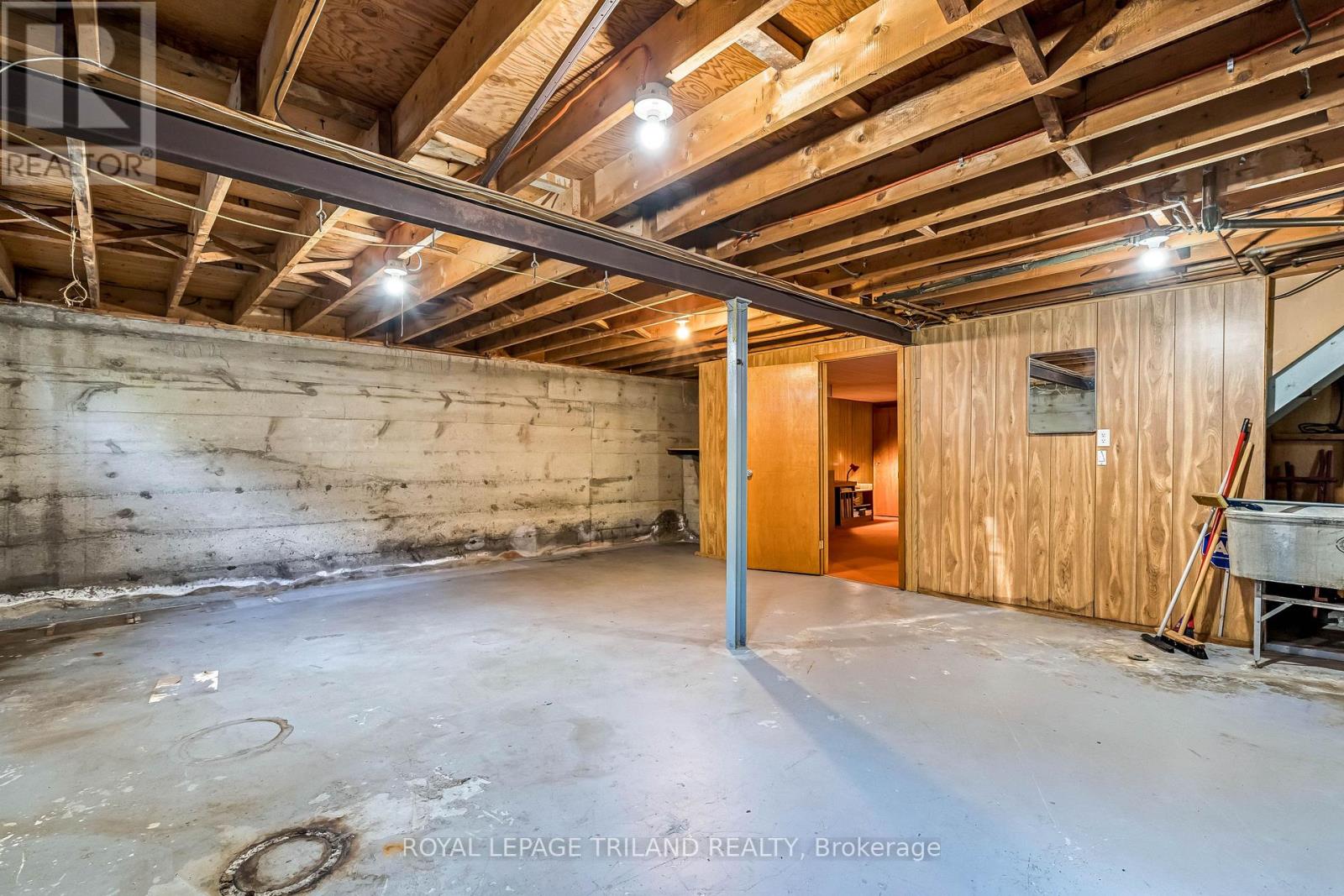 87 Wethered Street, London East, Ontario  N5Y 1H1 - Photo 32 - X12397088