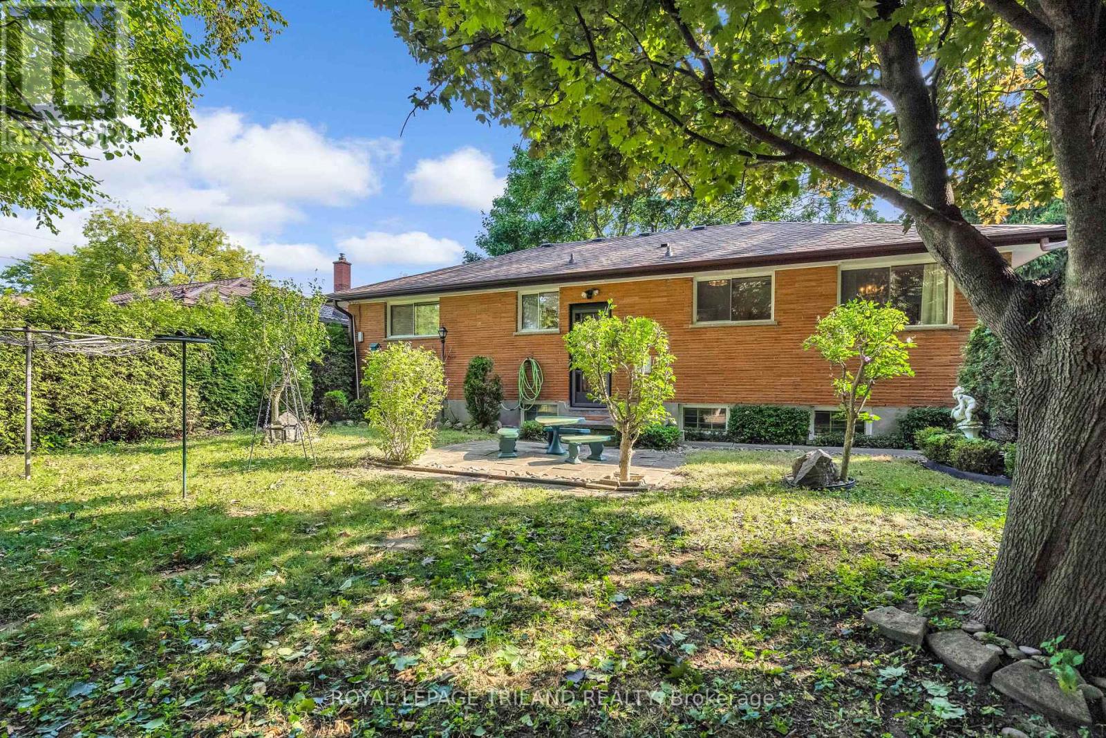 87 Wethered Street, London East, Ontario  N5Y 1H1 - Photo 40 - X12397088
