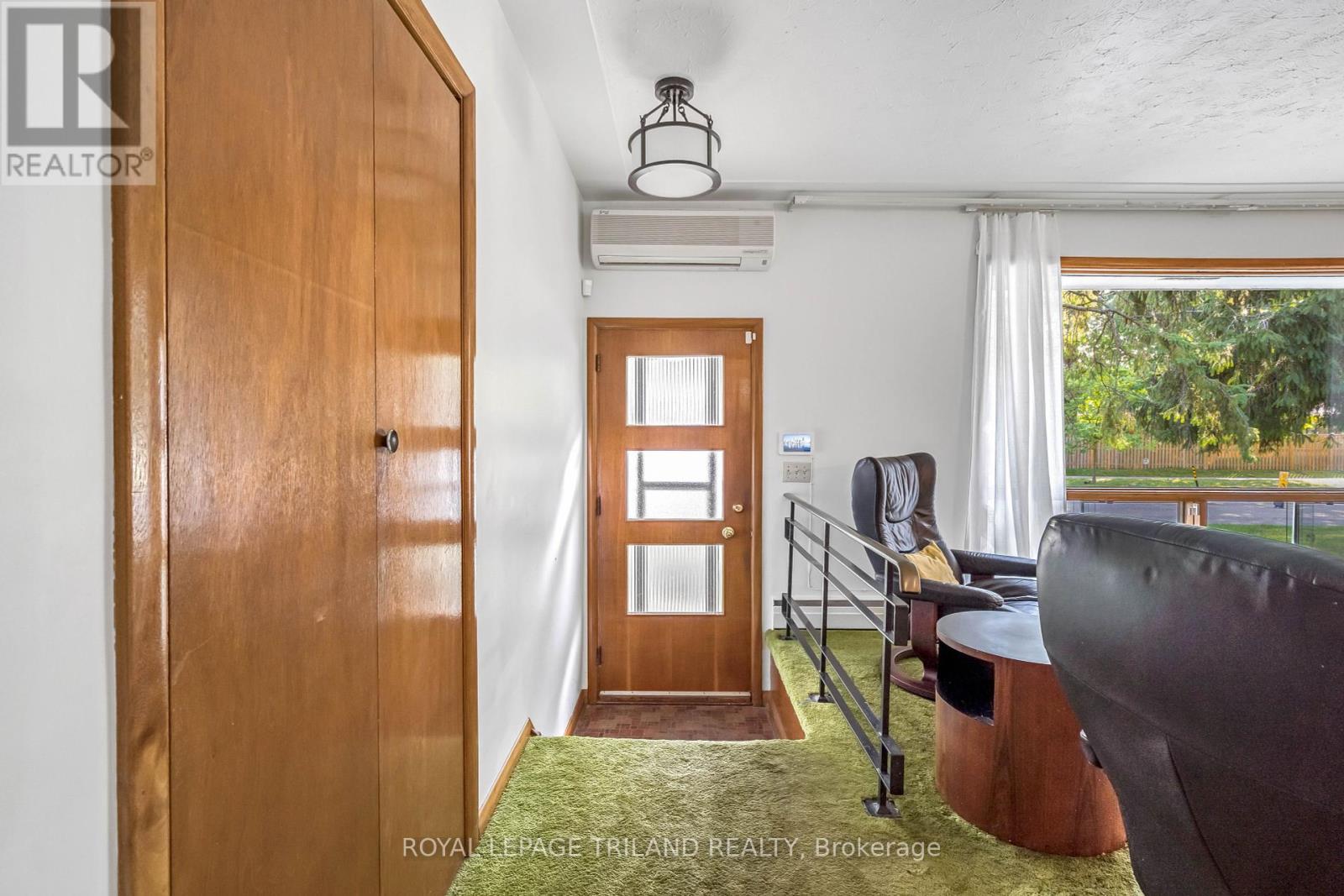 87 Wethered Street, London East, Ontario  N5Y 1H1 - Photo 4 - X12397088