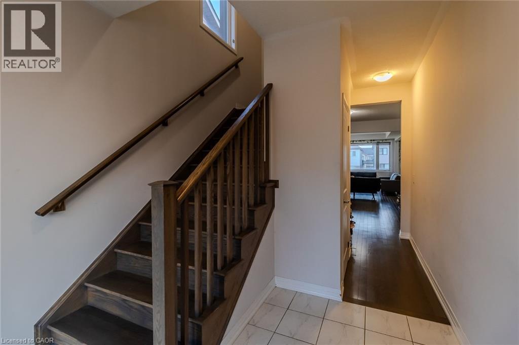 139 Fairey Crescent Crescent, Hamilton, Ontario  L0R 1W0 - Photo 4 - 40780581