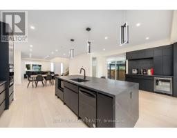 584 WALKERS LINE, Burlington, Ontario