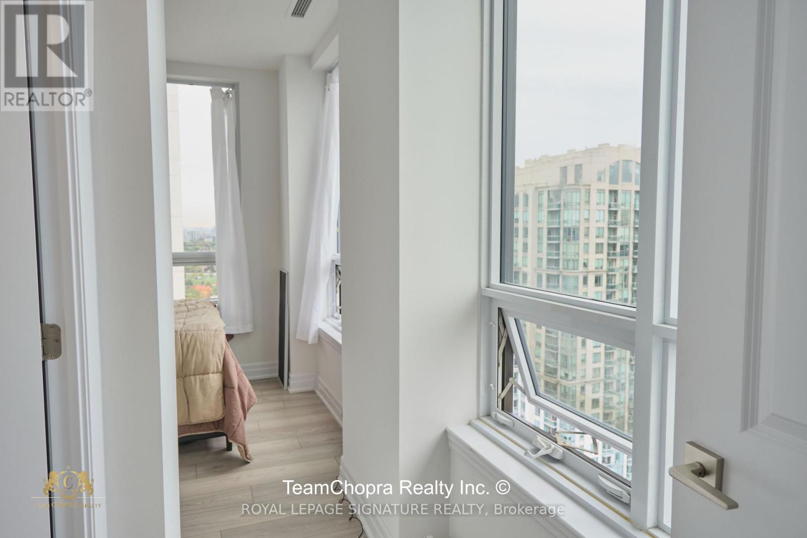 3005 - 36 Elm Drive E, Mississauga, Ontario  L5B 0N3 - Photo 9 - W12467192