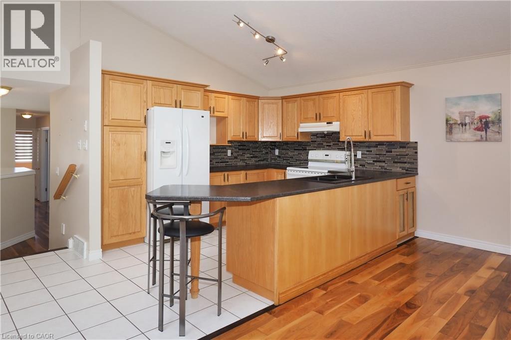 324 Keewatin Avenue, Kitchener, Ontario  N2B 3W6 - Photo 8 - 40778318