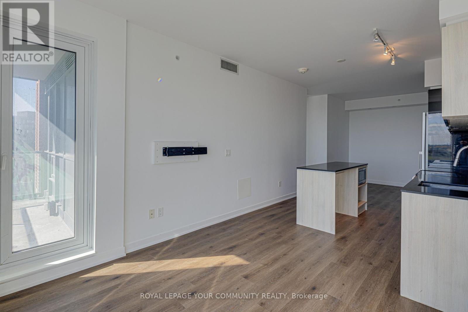 1023 - 31 Tippett Road, Toronto, Ontario  M3H 0C8 - Photo 7 - C12464394