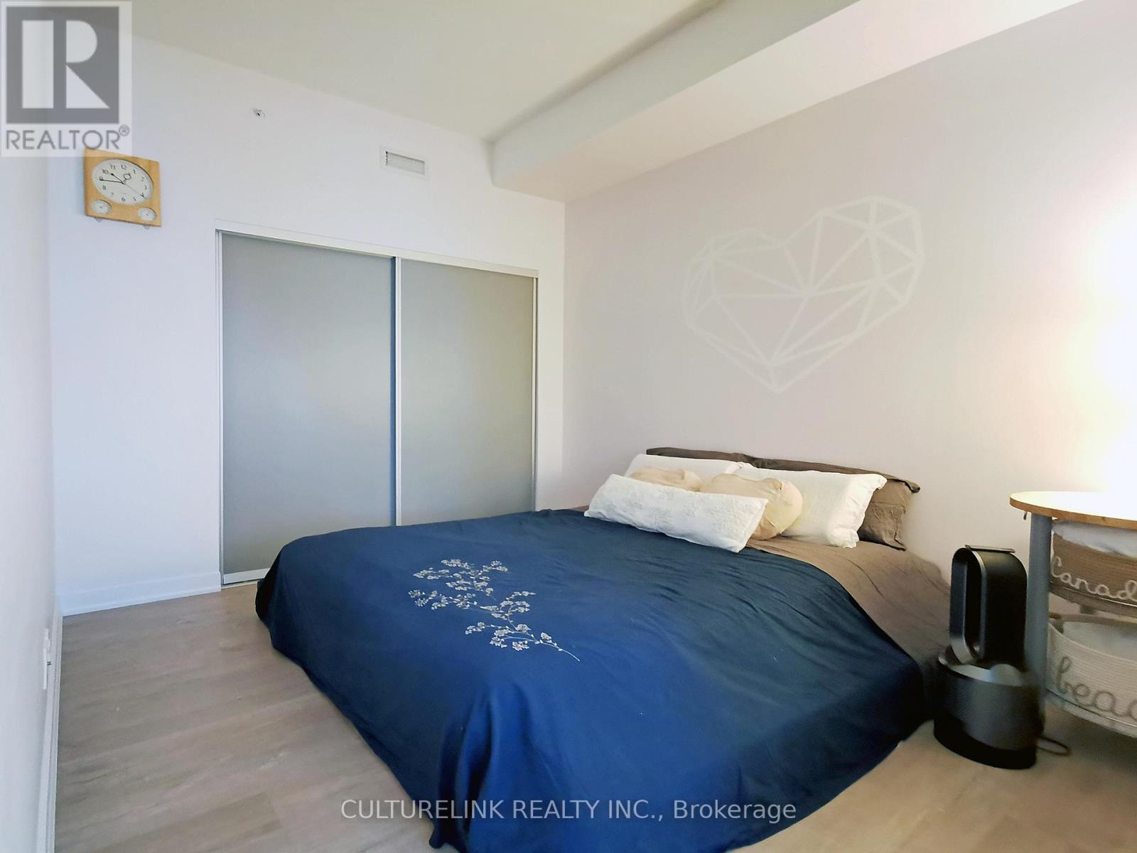 225 - 30 Nelson Street, Toronto, Ontario  M5V 0H5 - Photo 9 - C12471531