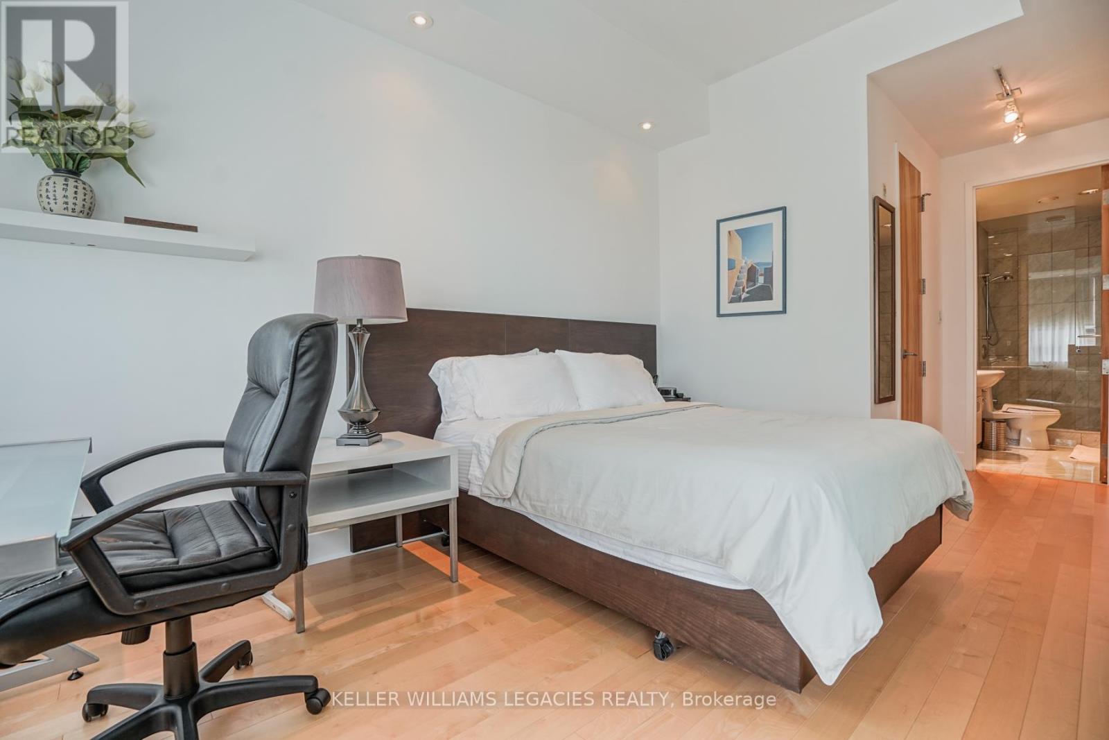 302 - 562 Eglinton Avenue E, Toronto, Ontario  M4P 1P1 - Photo 19 - C12471536