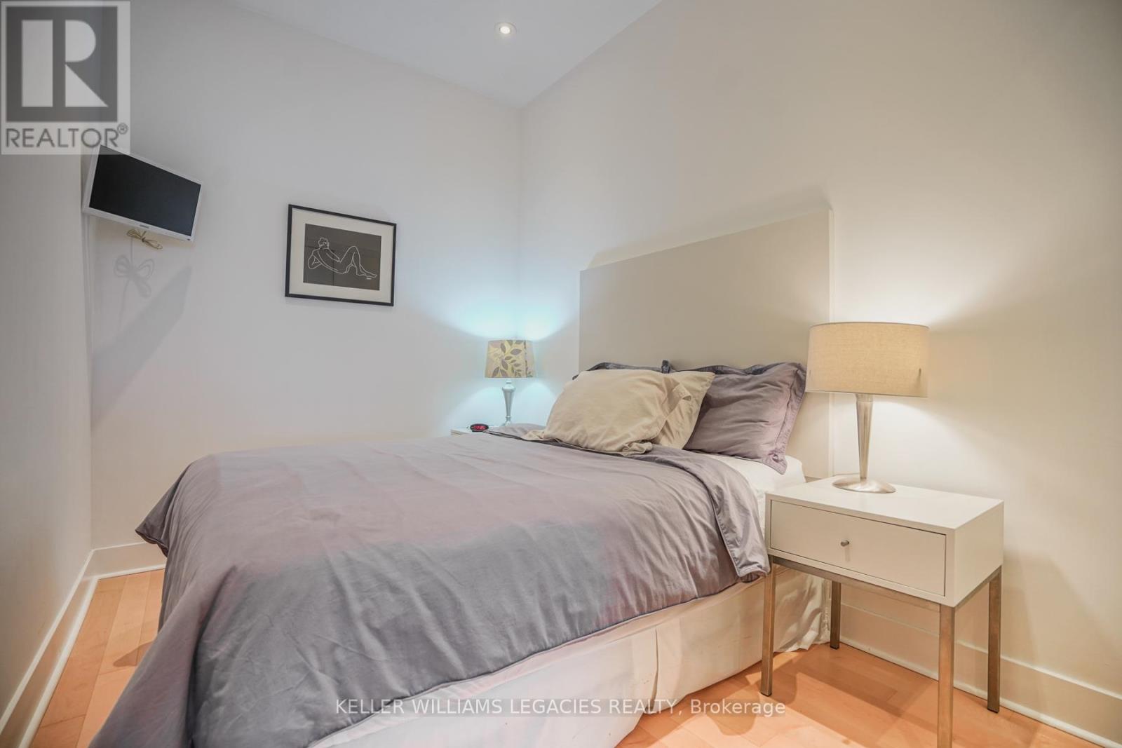 302 - 562 Eglinton Avenue E, Toronto, Ontario  M4P 1P1 - Photo 6 - C12471536