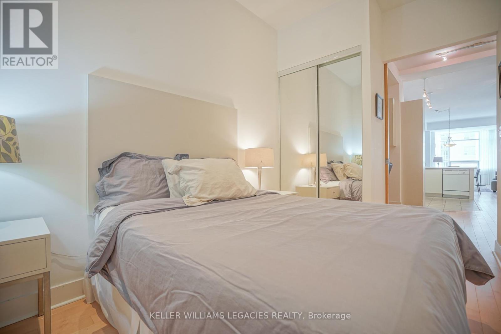 302 - 562 Eglinton Avenue E, Toronto, Ontario  M4P 1P1 - Photo 7 - C12471536