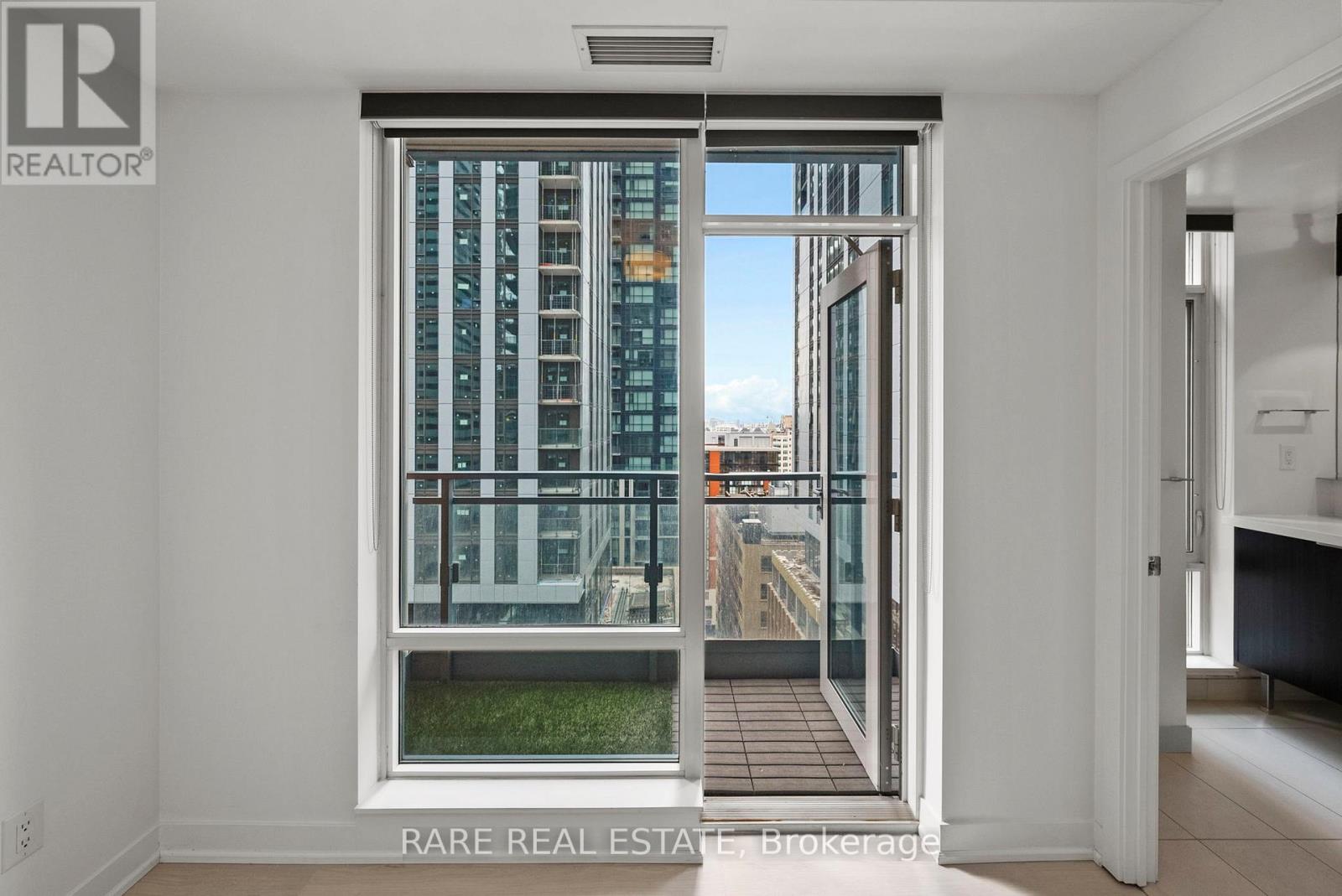 1602 - 21 Widmer Street, Toronto, Ontario  M5V 2E8 - Photo 31 - C12471561