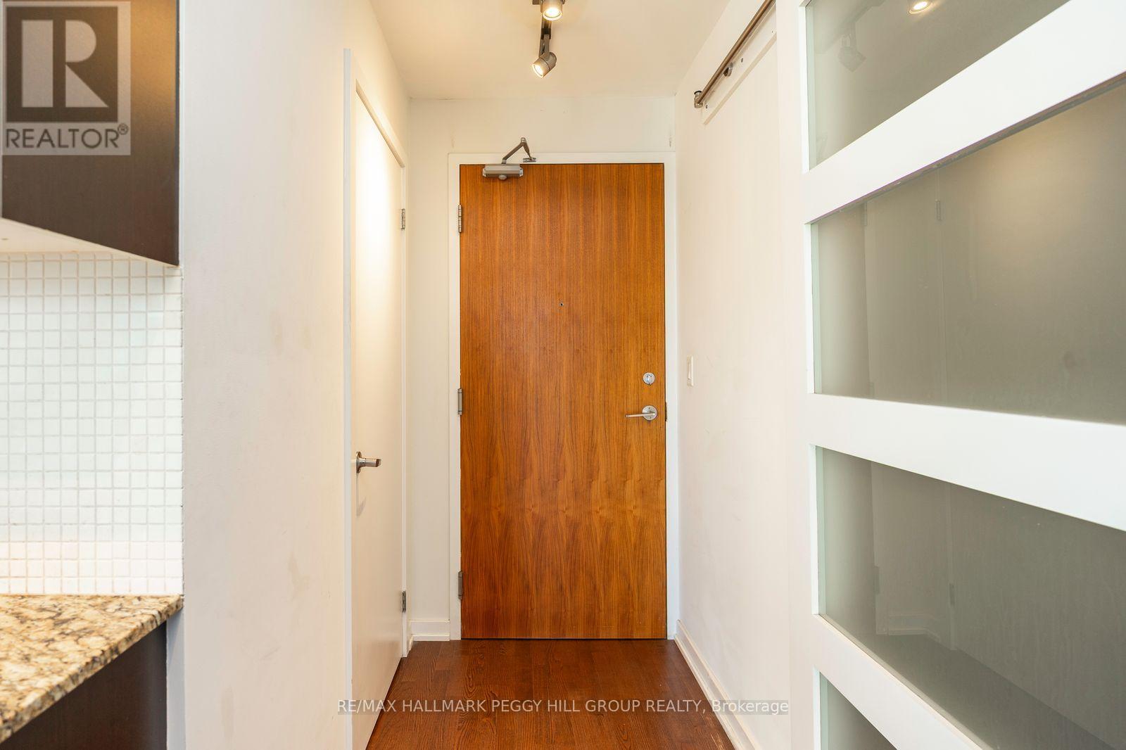 3302 - 33 Lombard Street, Toronto, Ontario  M5C 3H8 - Photo 3 - C12471572