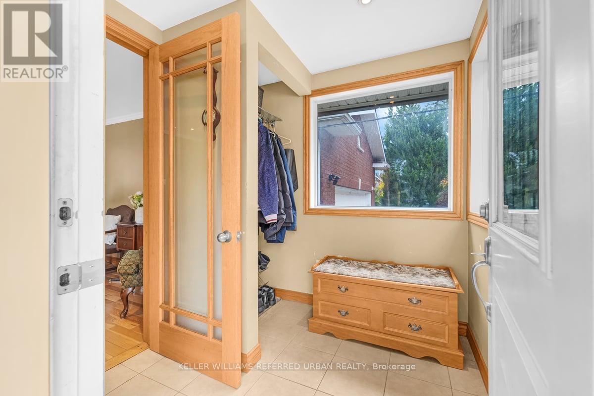 116 Burnett Avenue, Toronto, Ontario  M2N 1V5 - Photo 4 - C12471575