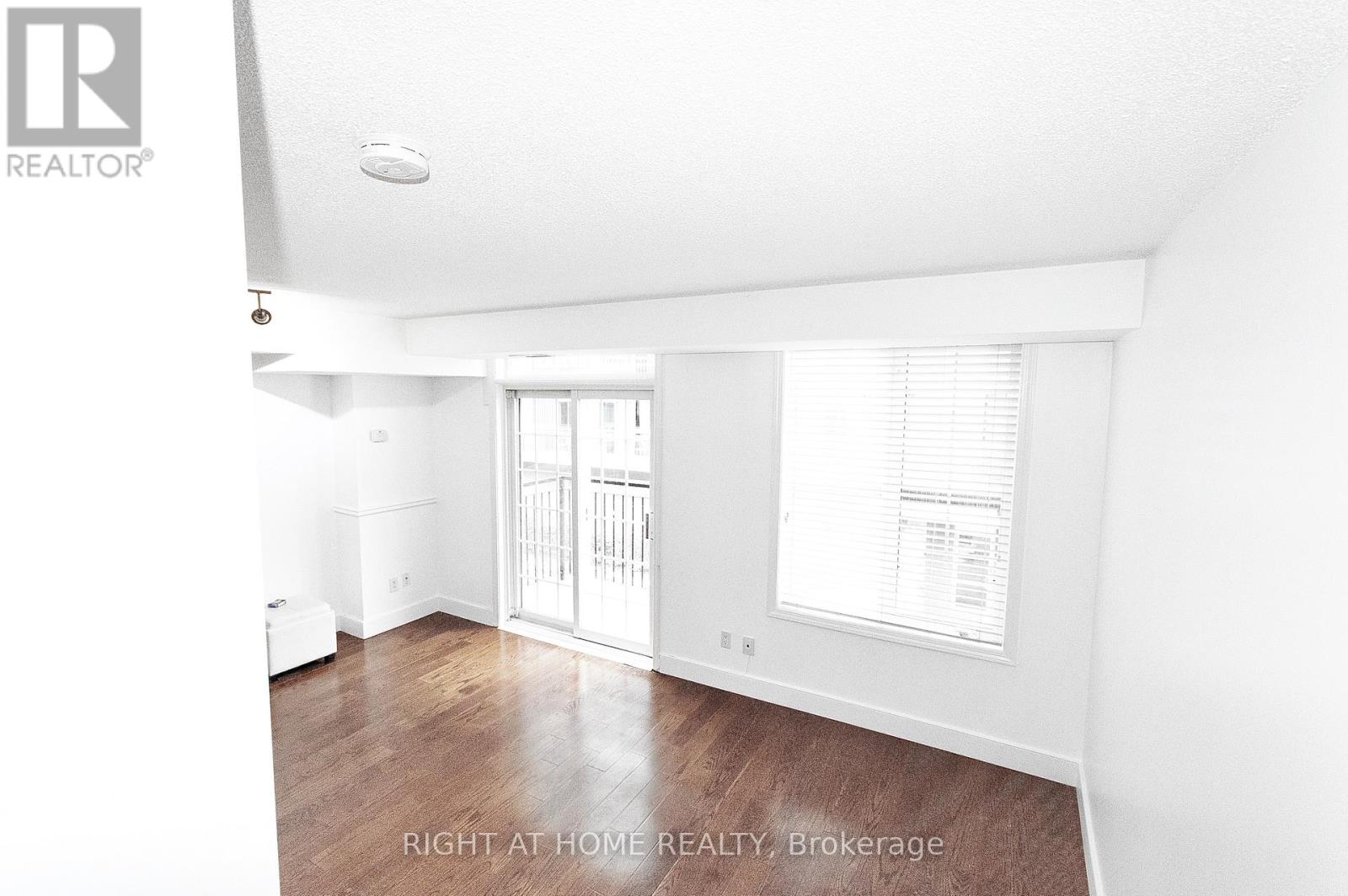 269 - 70 Douro Street, Toronto, Ontario  M6K 3N4 - Photo 7 - C12471601