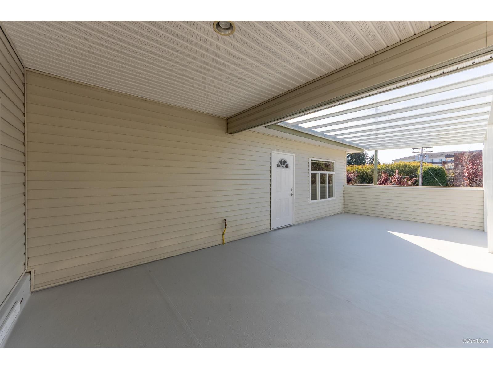 14922 102a Avenue, Surrey, British Columbia V3R 1K9 - Photo 11 - R3059738