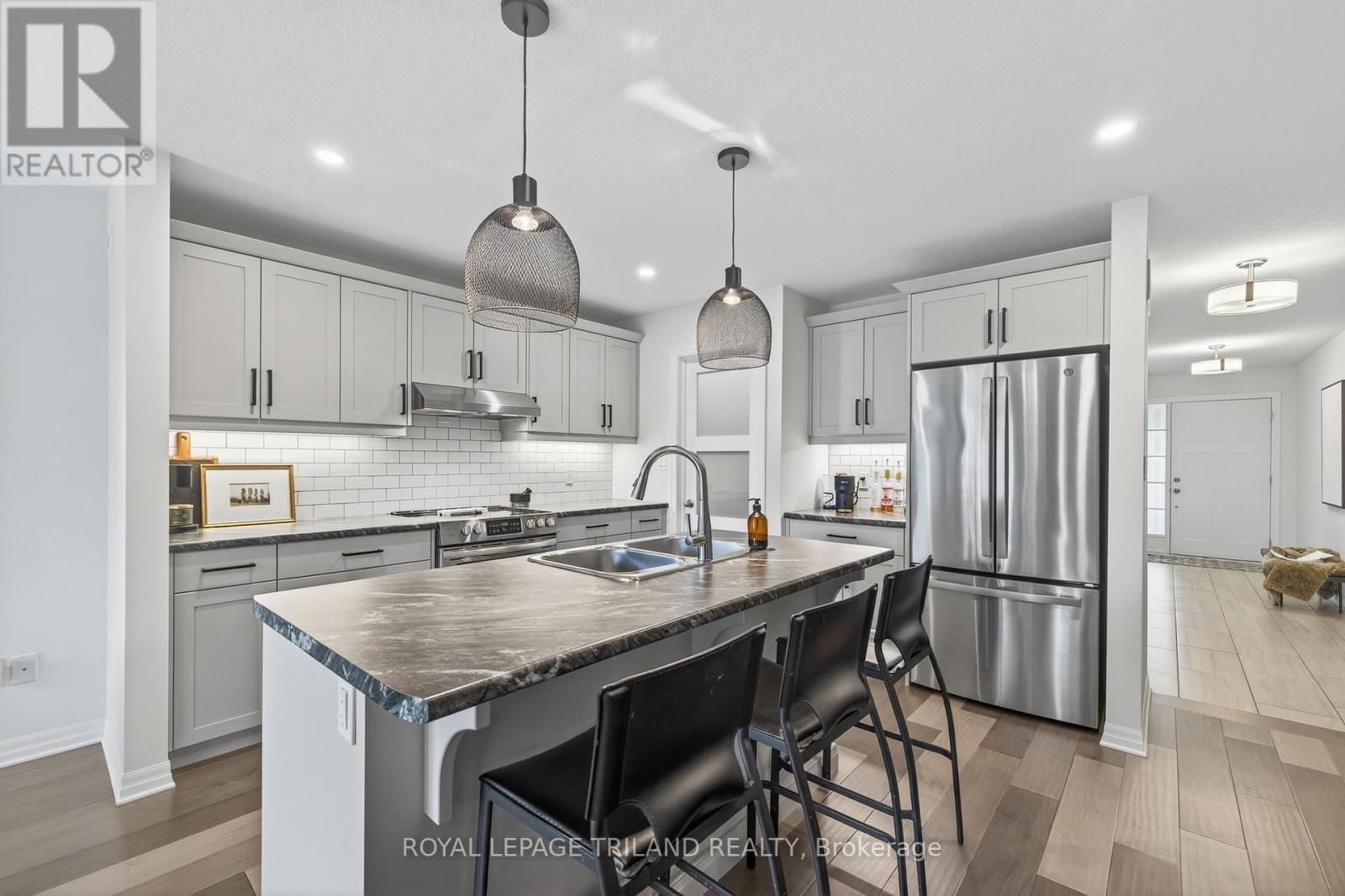 61 Ashberry Place, St. Thomas, Ontario  N5R 0H9 - Photo 14 - X12471619