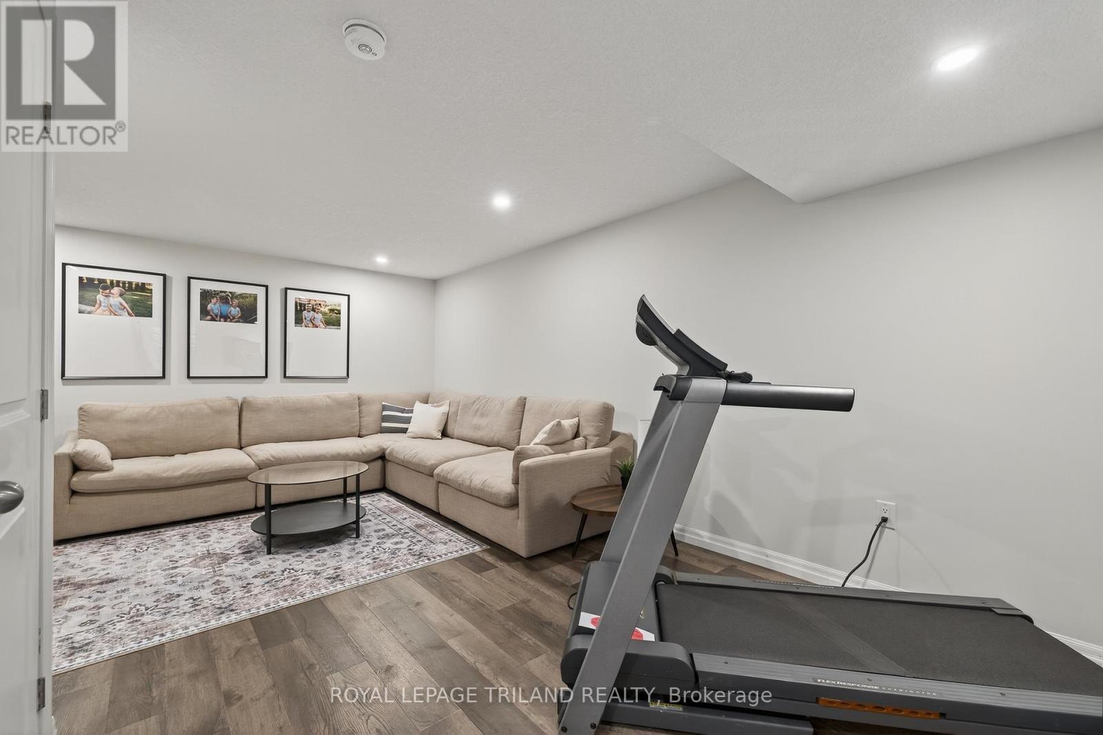 61 Ashberry Place, St. Thomas, Ontario  N5R 0H9 - Photo 29 - X12471619