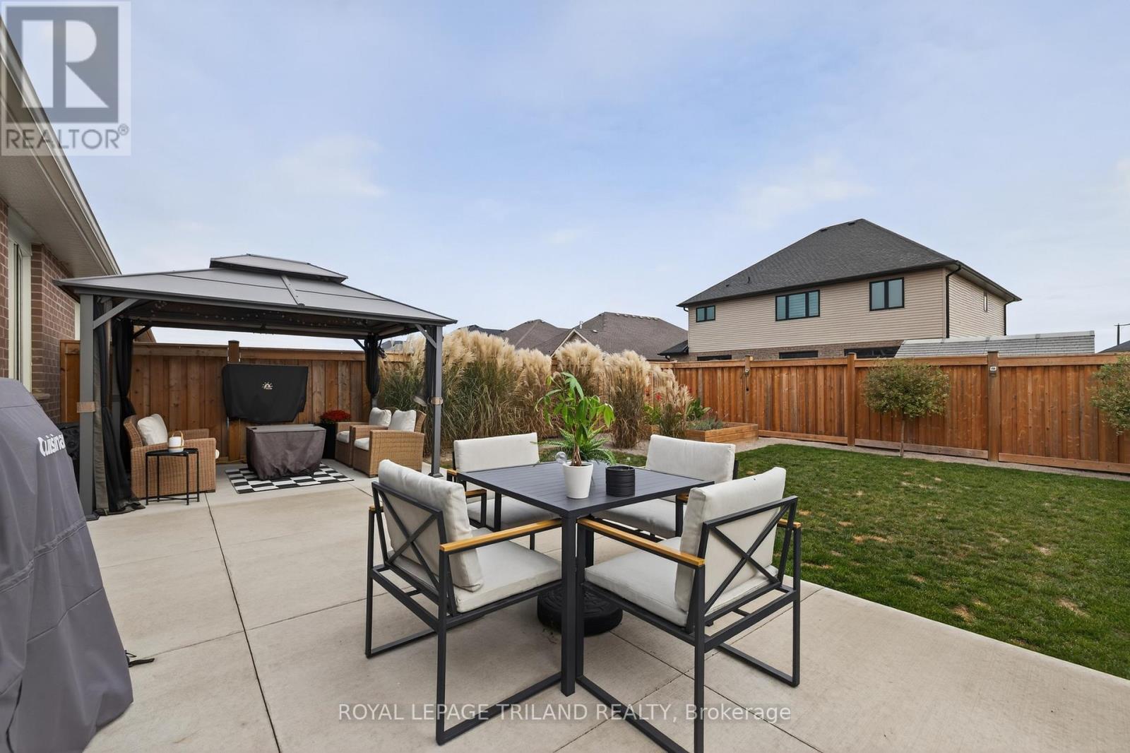 61 Ashberry Place, St. Thomas, Ontario  N5R 0H9 - Photo 38 - X12471619