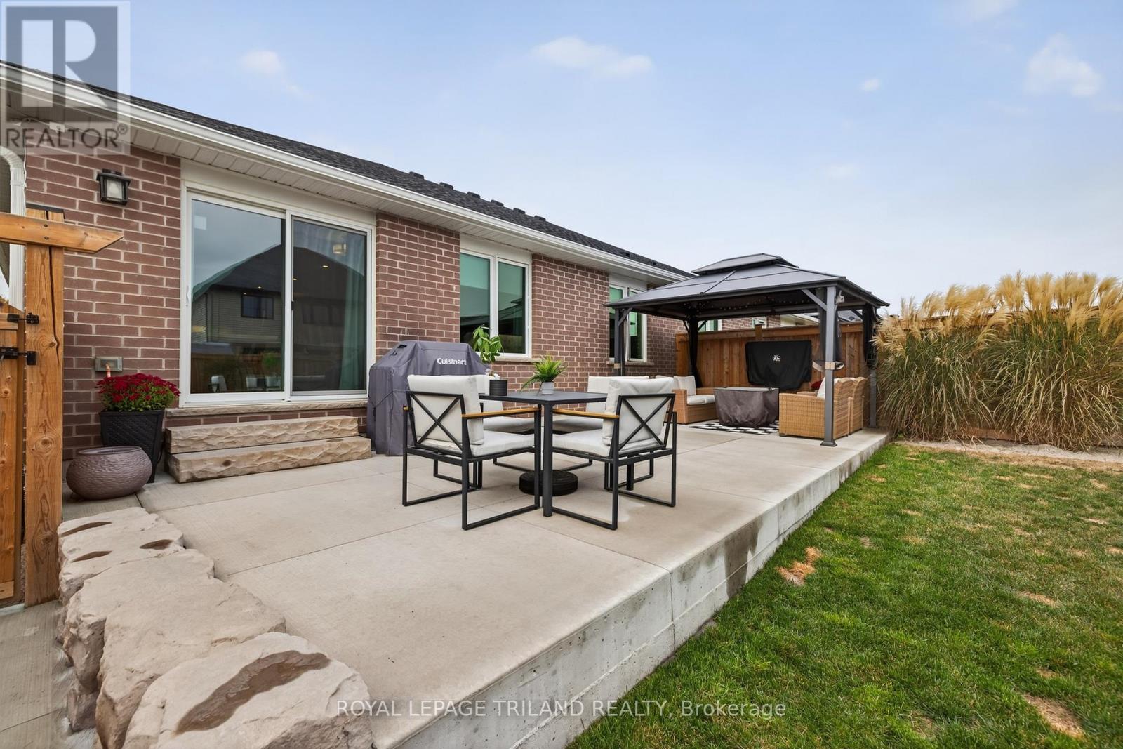 61 Ashberry Place, St. Thomas, Ontario  N5R 0H9 - Photo 39 - X12471619