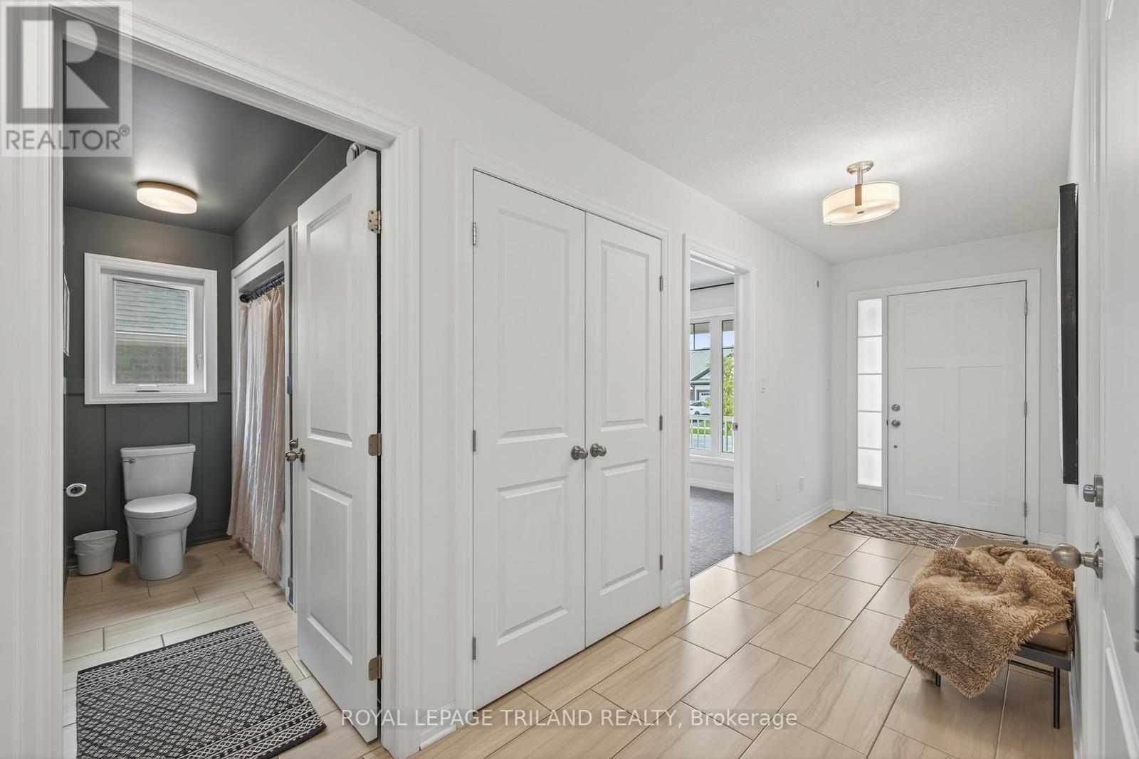 61 Ashberry Place, St. Thomas, Ontario  N5R 0H9 - Photo 9 - X12471619