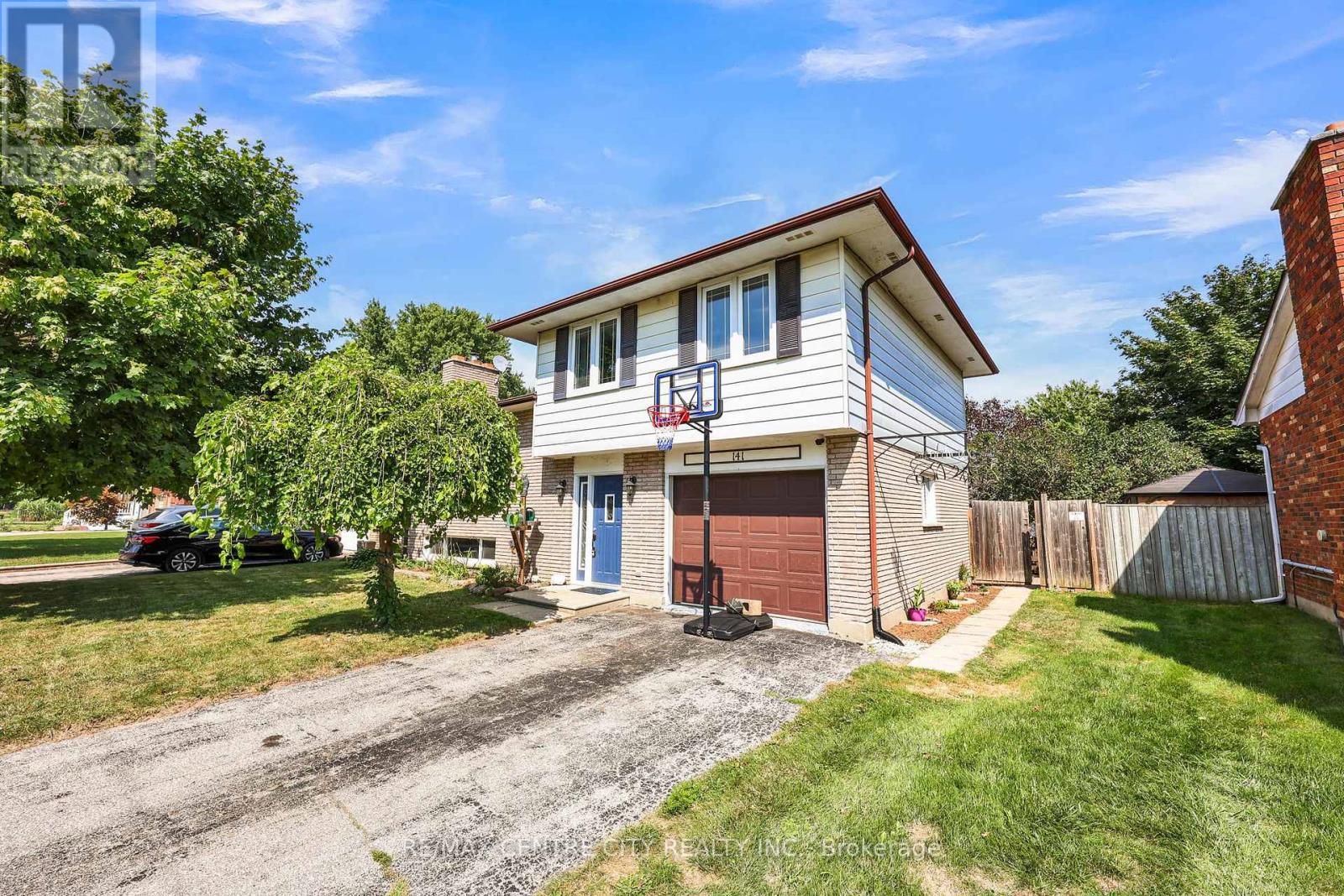 141 St Andrew Street E, Aylmer, Ontario  N5H 2N2 - Photo 2 - X12471659