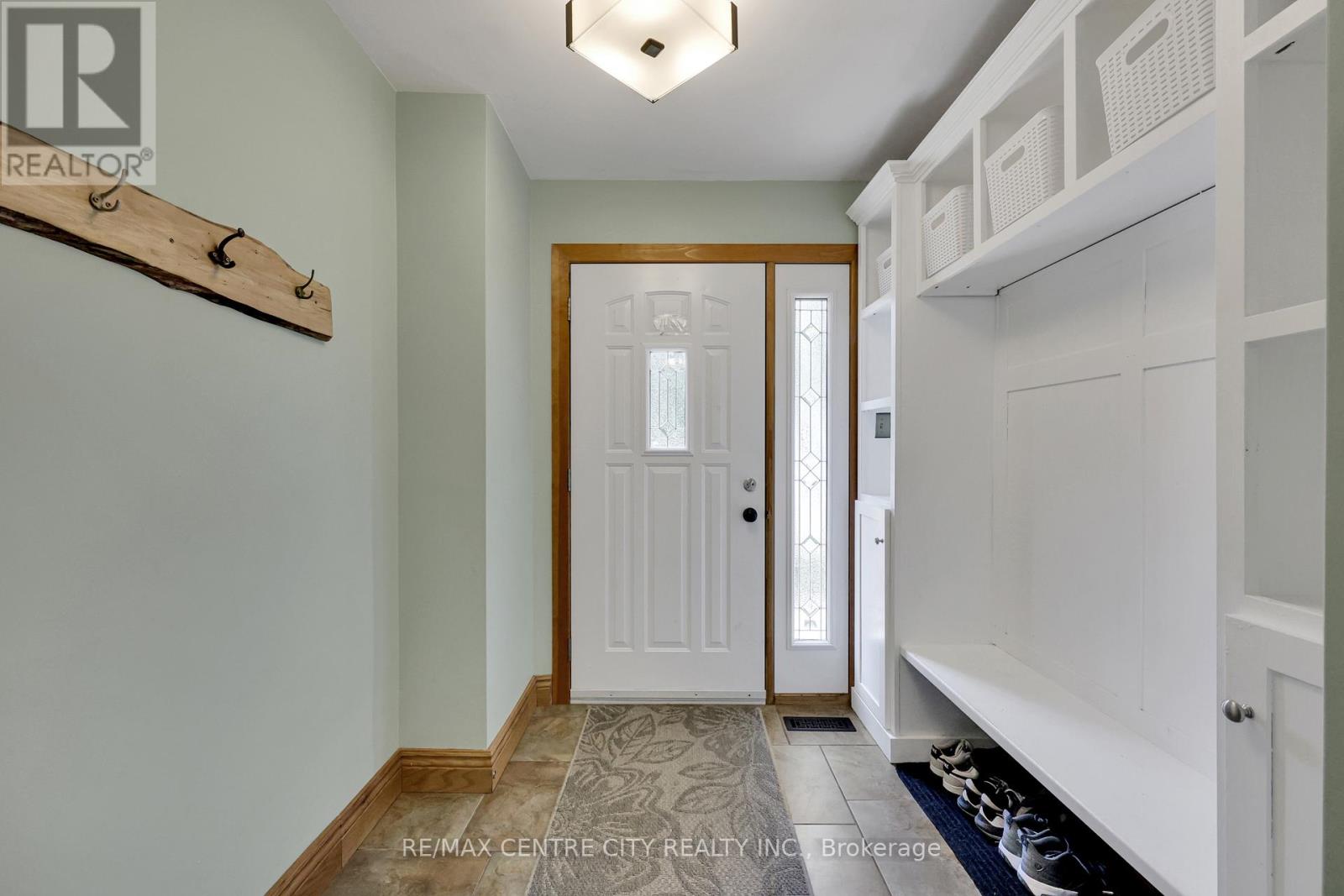 141 St Andrew Street E, Aylmer, Ontario  N5H 2N2 - Photo 4 - X12471659
