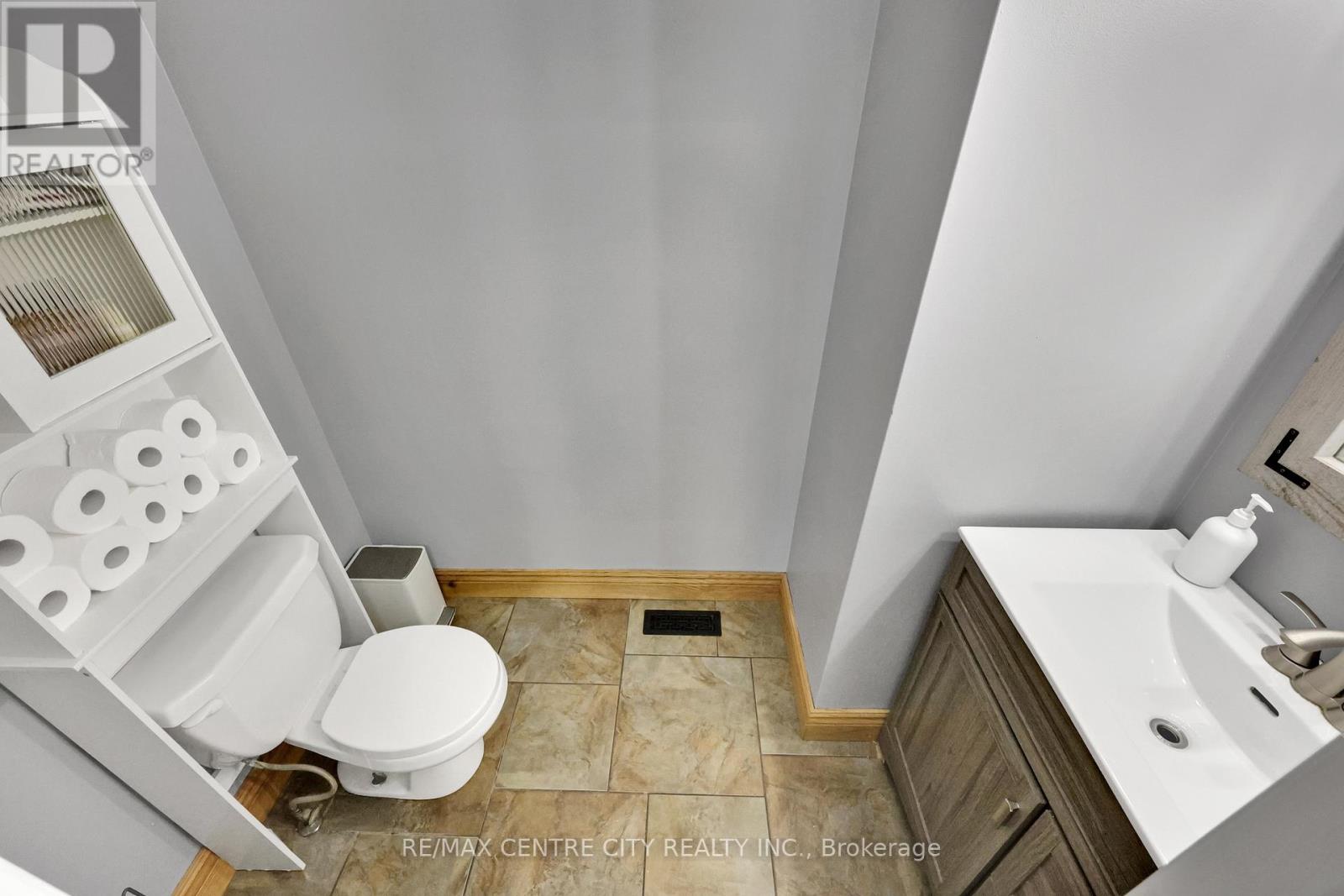 141 St Andrew Street E, Aylmer, Ontario  N5H 2N2 - Photo 7 - X12471659