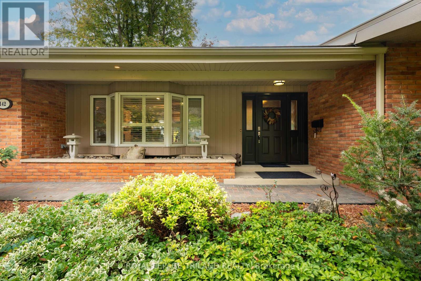 142 Hunt Club Drive, London North (North L), Ontario  N6H 3Y7 - Photo 4 - X12471724